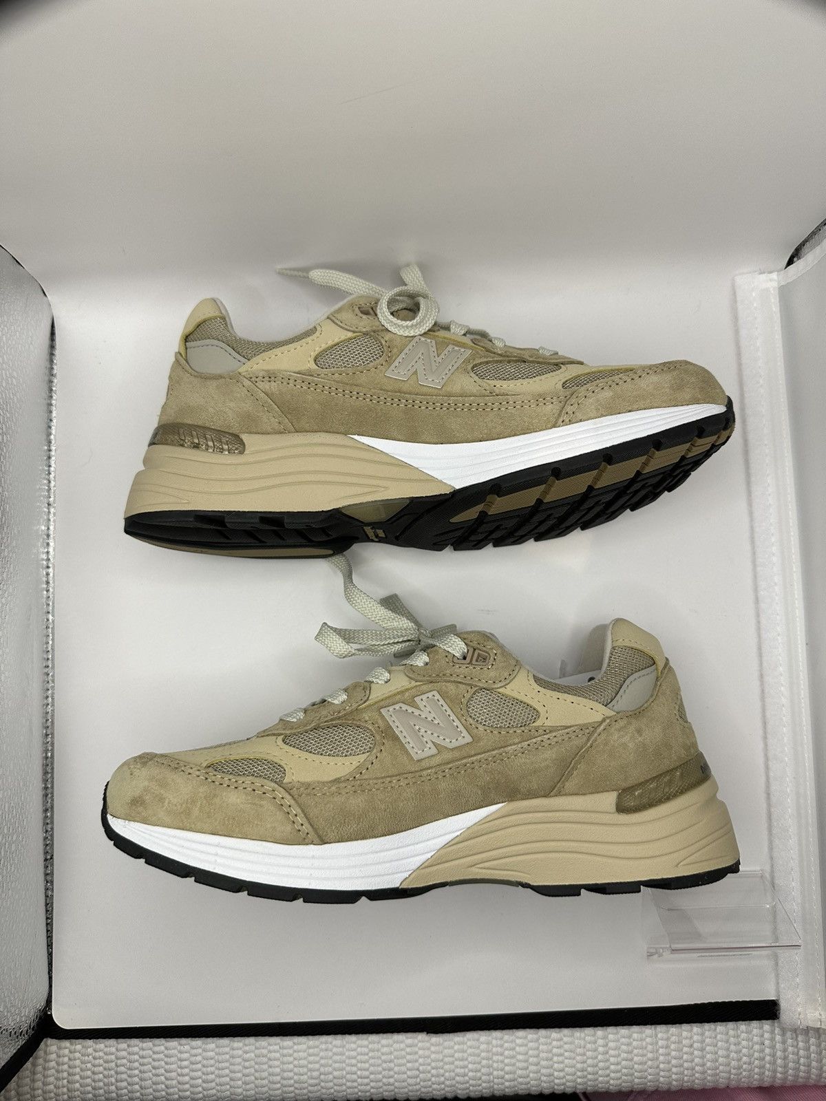 New Balance New Balance 992 Size US 6 / EU 39 - 1 Thumbnail