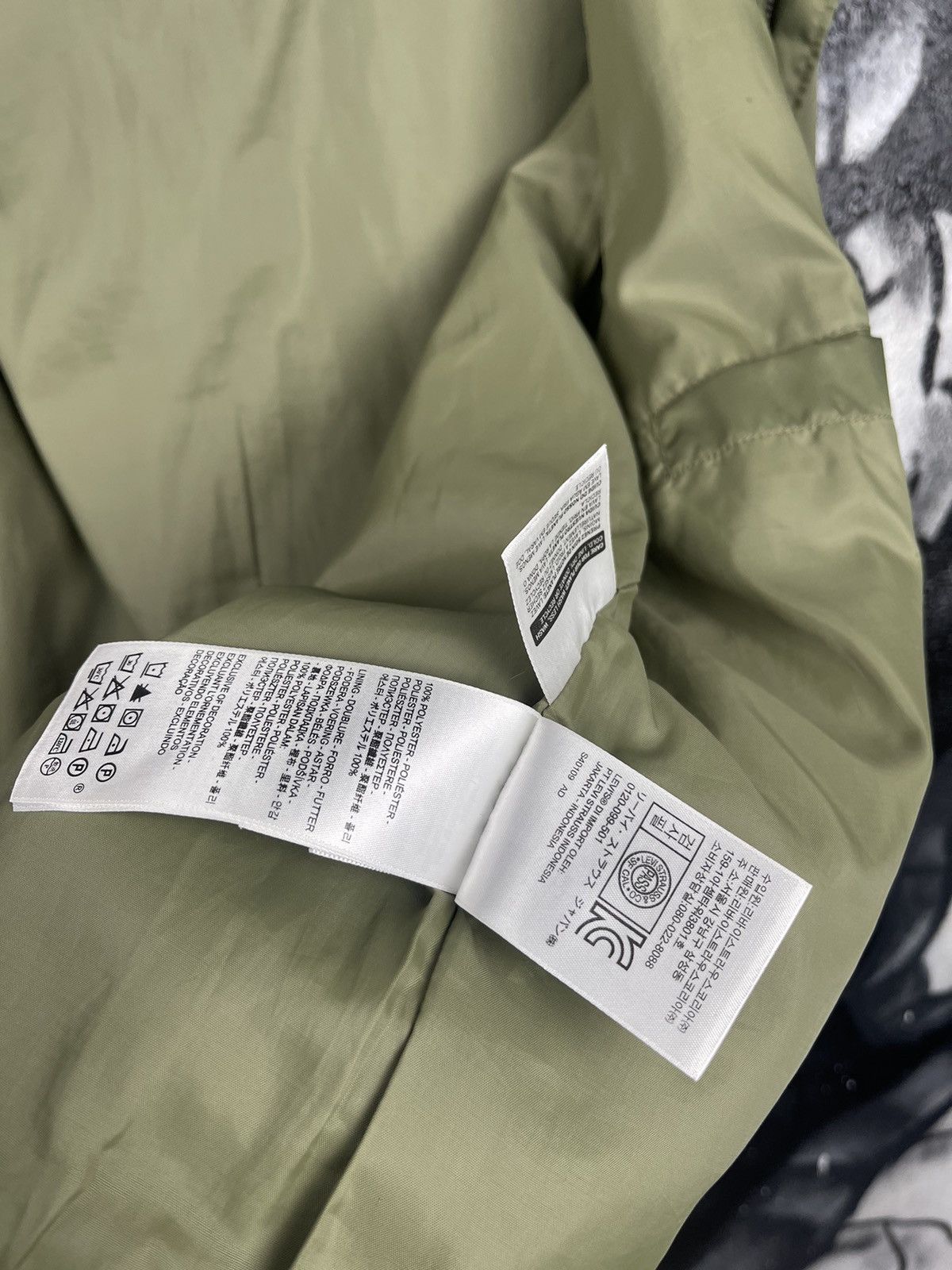 Levi's Levi’s Olive Full Zip Hooded Light Jacket Men’s Size Medium Size US M / EU 48-50 / 2 - 24 Thumbnail