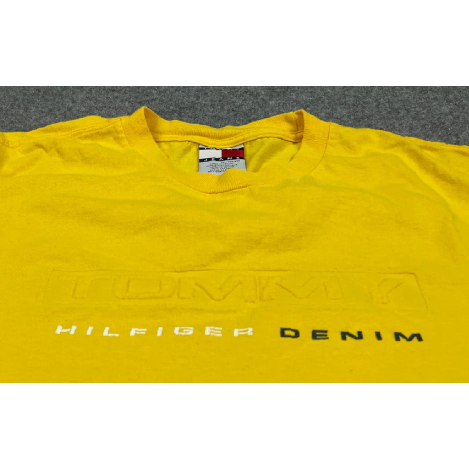 Tommy Hilfiger VINTAGE Tommy Hilfiger T-Shirt Yellow Embroidered 2XL Adult Men Streetwear Size US XXL / EU 58 / 5 - 6 Thumbnail