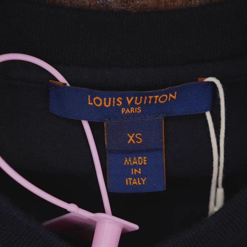 Louis Vuitton Louis Vuitton SS23 Letter Print Chain Crew Neck T-Shirt Size US XS / EU 42 / 0 - 3 Thumbnail