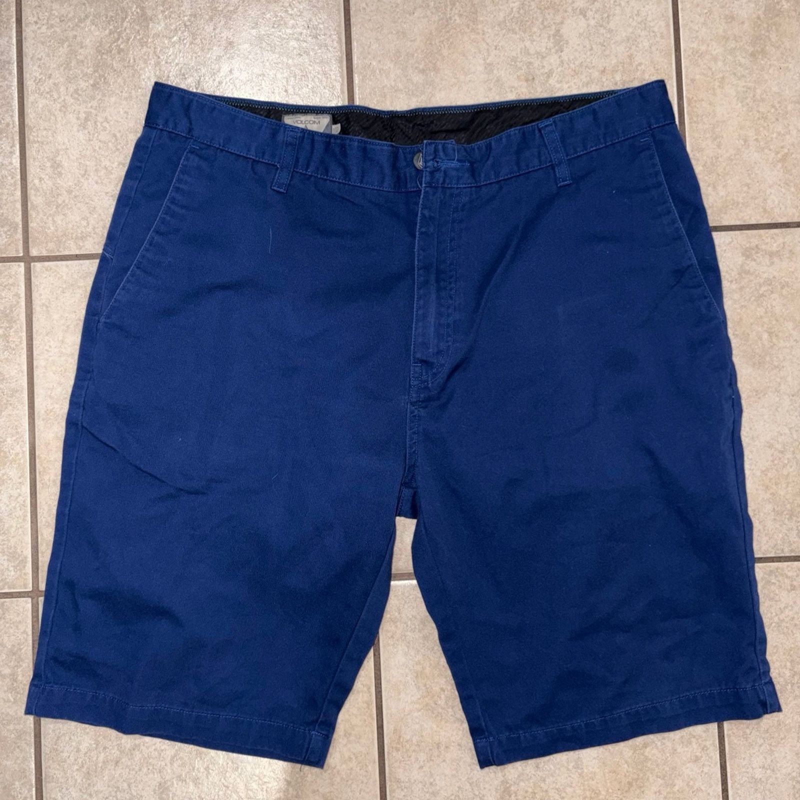 Volcom Volcom stone Shorts size 36 blue chino men’s Size US 36 / EU 52 - 1 Thumbnail