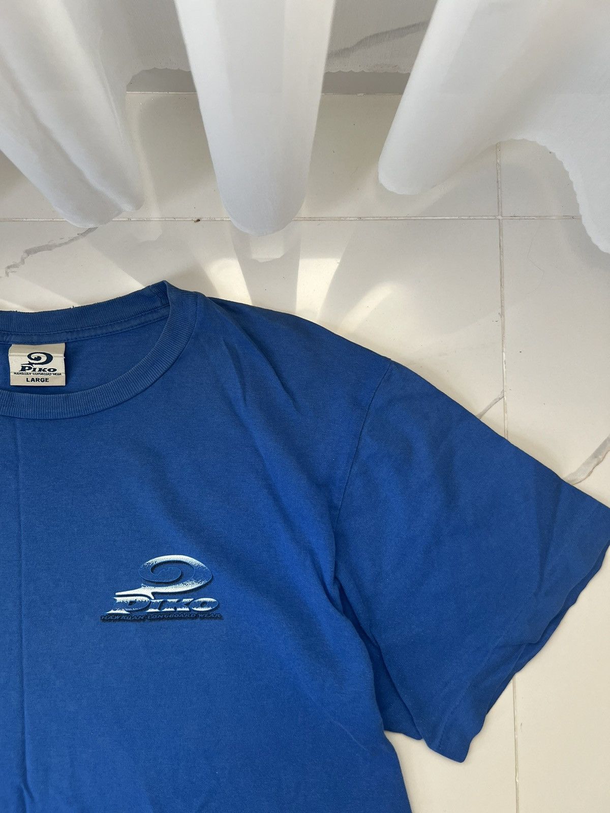 Japanese Brand 00’s PIKO HAWAIIAN LONGBOARD WEAR Y2K BIG LOGO TEE RETRO Size US L / EU 52-54 / 3 - 5 Thumbnail