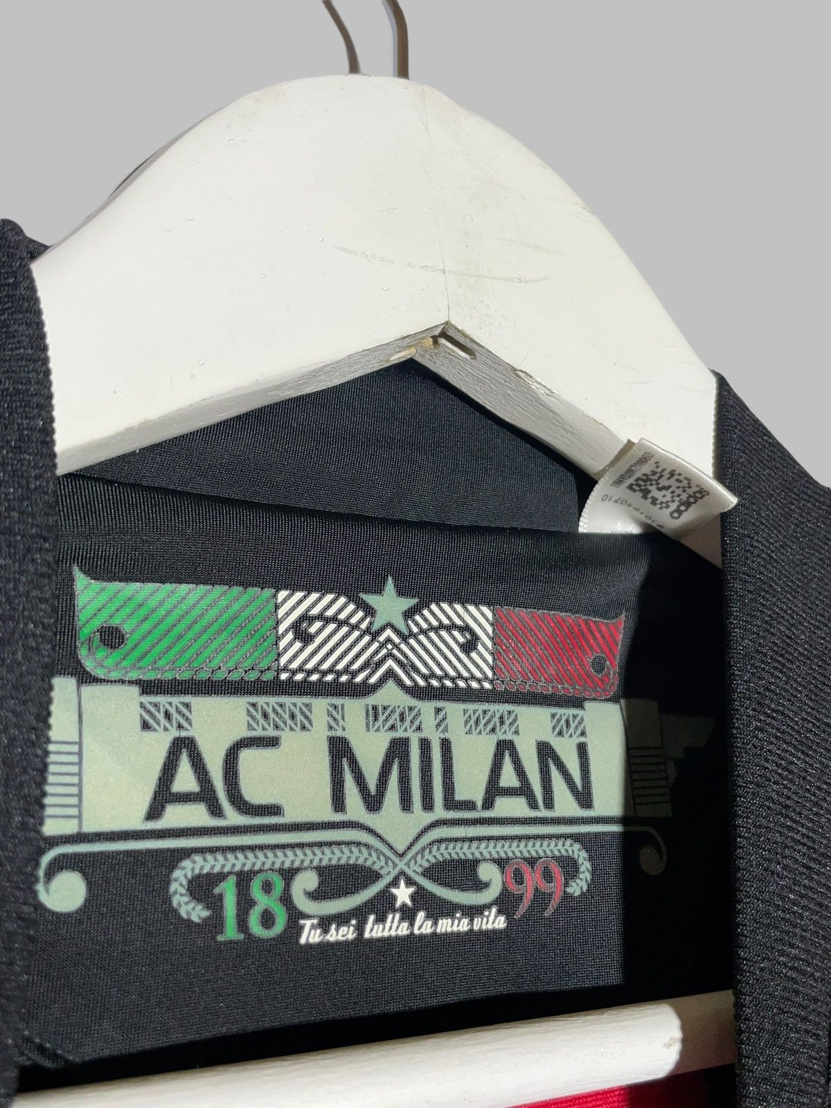 Adidas AC Milan Adidas Techfit 2010/11 Football Shirt Player Issue Size US L / EU 52-54 / 3 - 14 Thumbnail