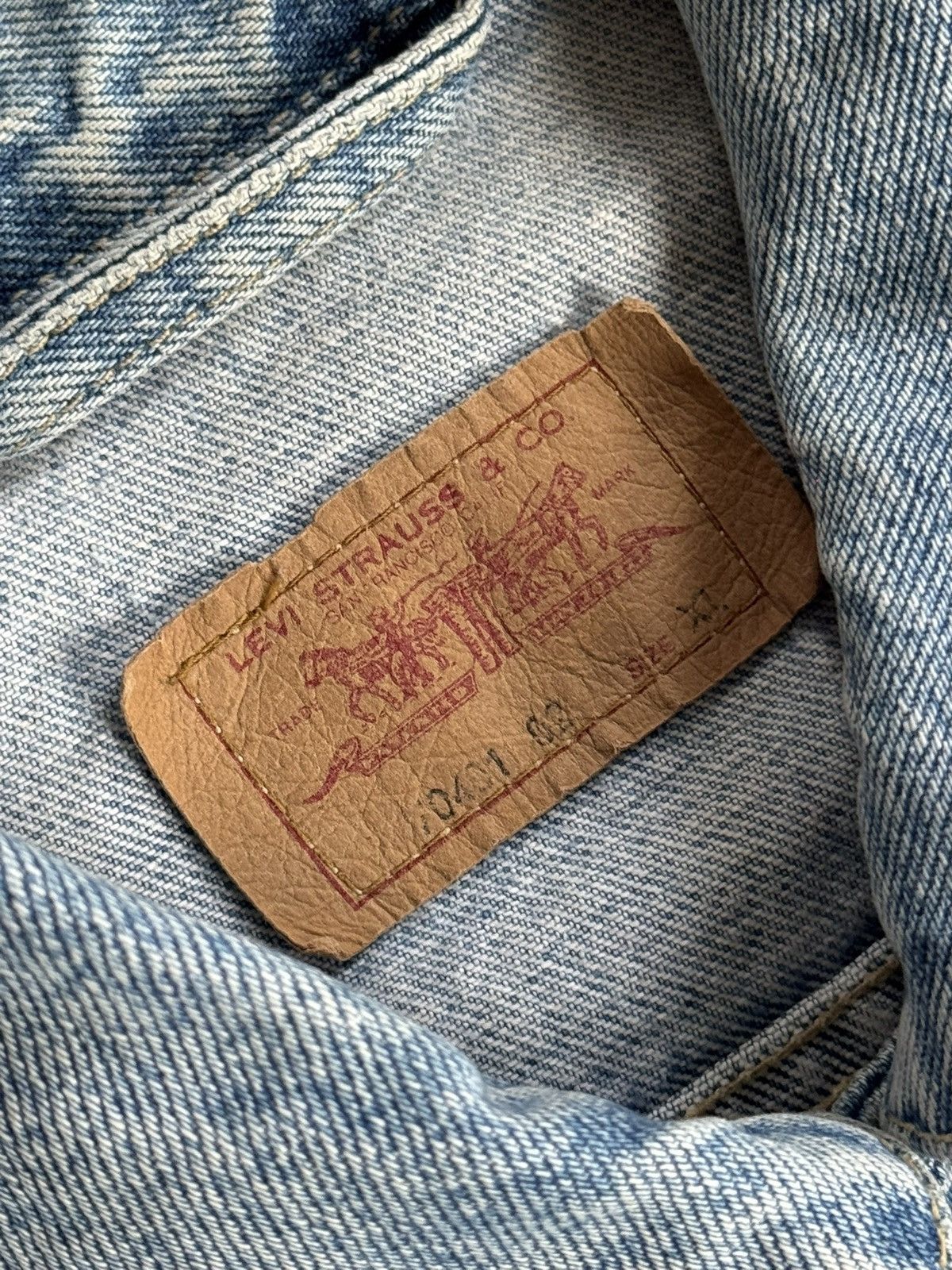 Levi's Vintage Clothing Levi’s XL 70401 02 1983 denim retro vest sleeveless jacket Size US XL / EU 56 / 4 - 7 Thumbnail