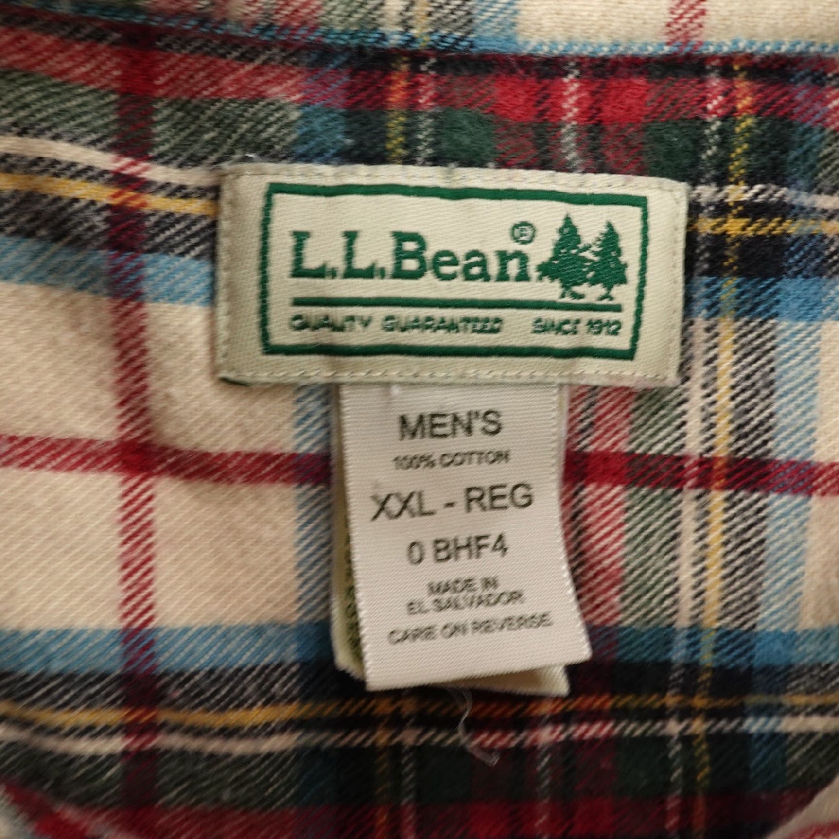 Vintage VINTAGE LL Bean Shirt Mens 2XL Red Plaid Flannel Button-Up Outdoors Workwear Casual Shirt Mens 2XL Red Plaid Flannel Button-Up LL Bean Size US XXL / EU 58 / 5 - 7 Thumbnail