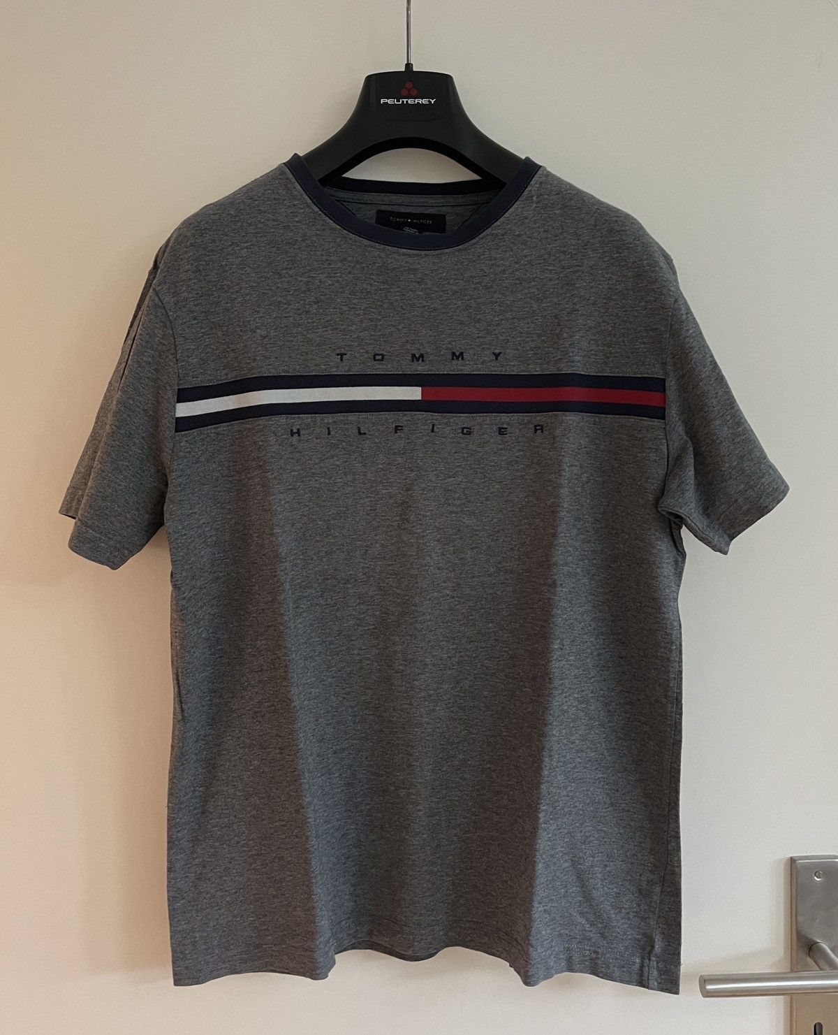Tommy Hilfiger Tommy Hilfiger vintage T-Shirt with embroidered Logo Print Size US M / EU 48-50 / 2 - 2 Thumbnail