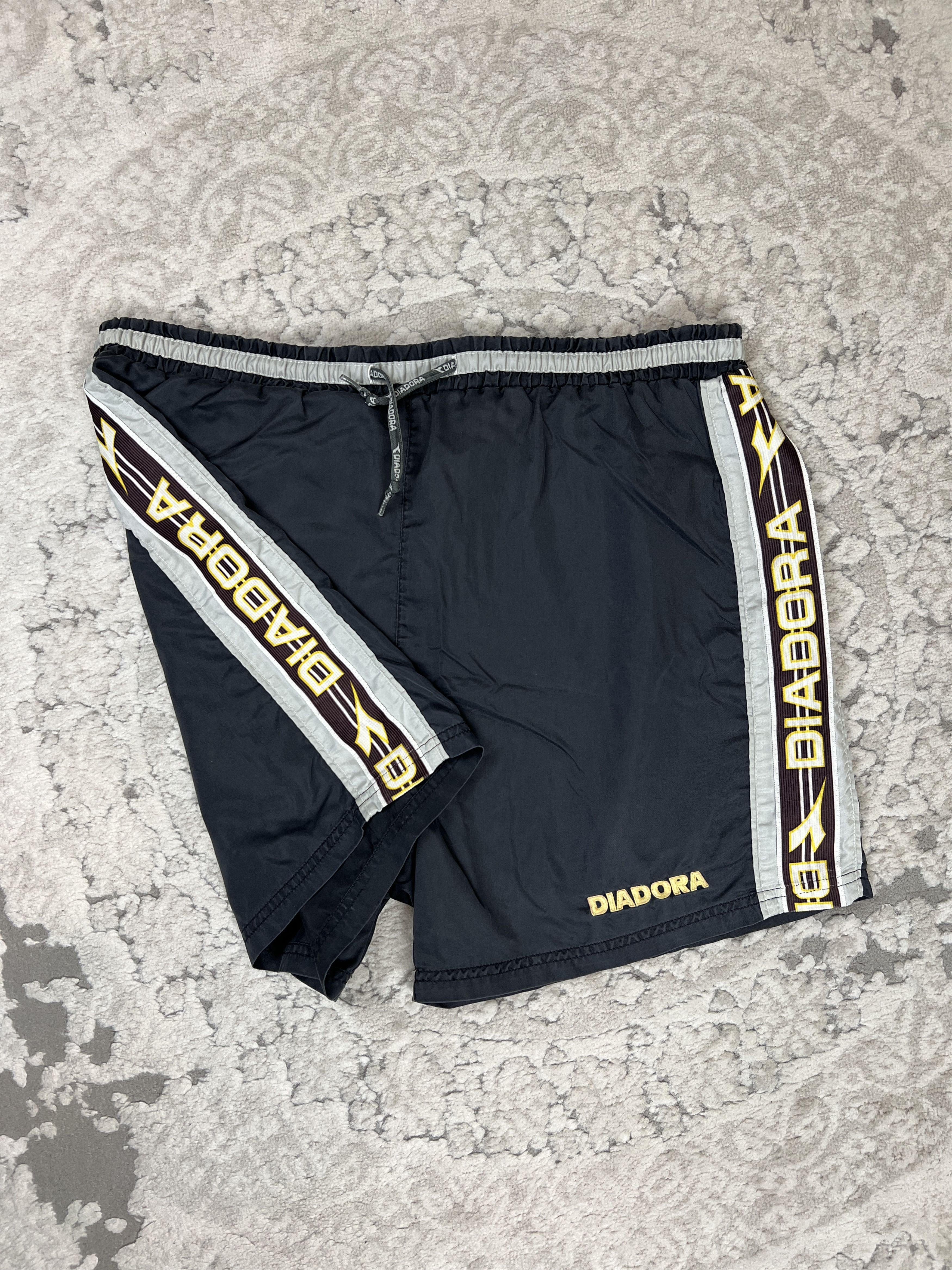Diadora Vintage Diadora Sport Track Shorts Dark Grey Side Stripe L Size US 34 / EU 50 - 1 Thumbnail