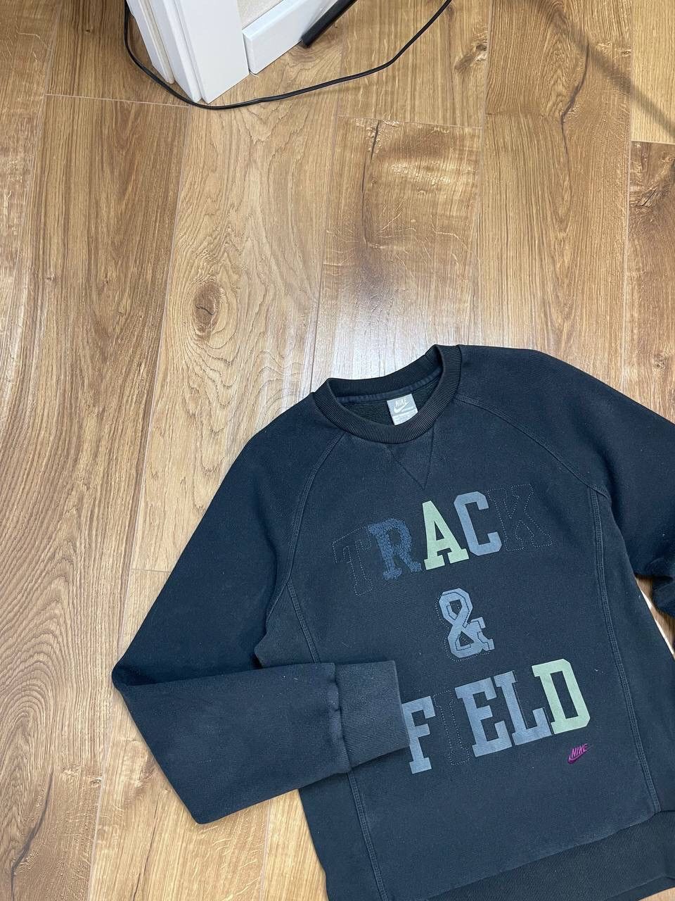 Nike Vintage Nike Y2K Style Track Field 72 Big Logo Sweatshirt Size US S / EU 44-46 / 1 - 2 Thumbnail