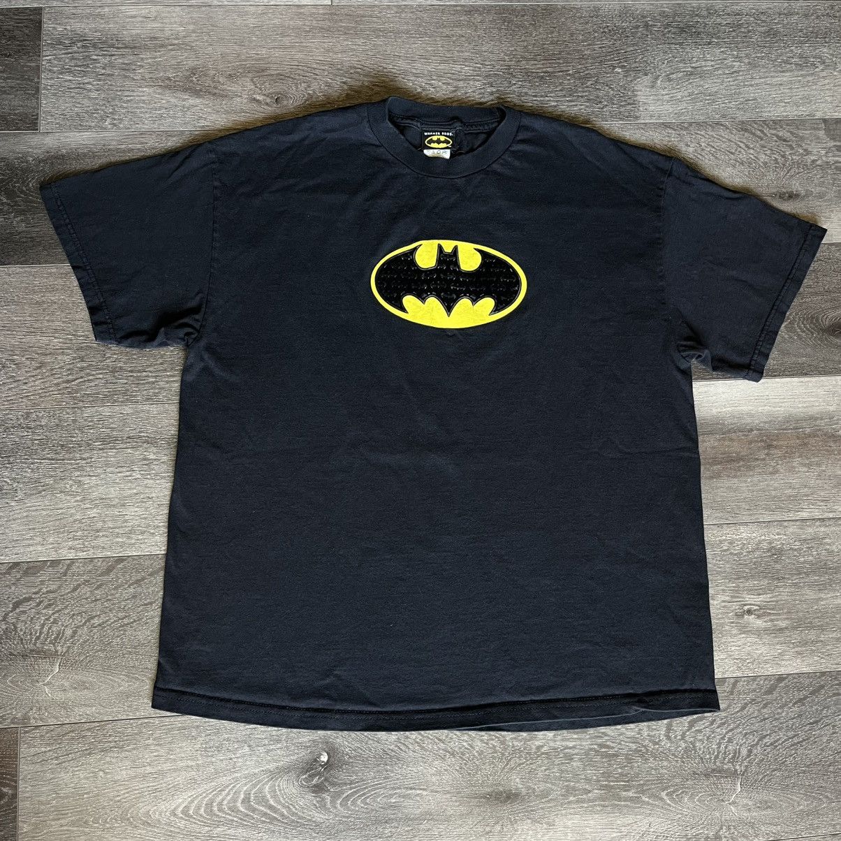 DC Comics × Vintage Vintage 2003 Batman Embossed Felt Logo Comic Book Tee Shirt Size US XL / EU 56 / 4 - 2 Thumbnail