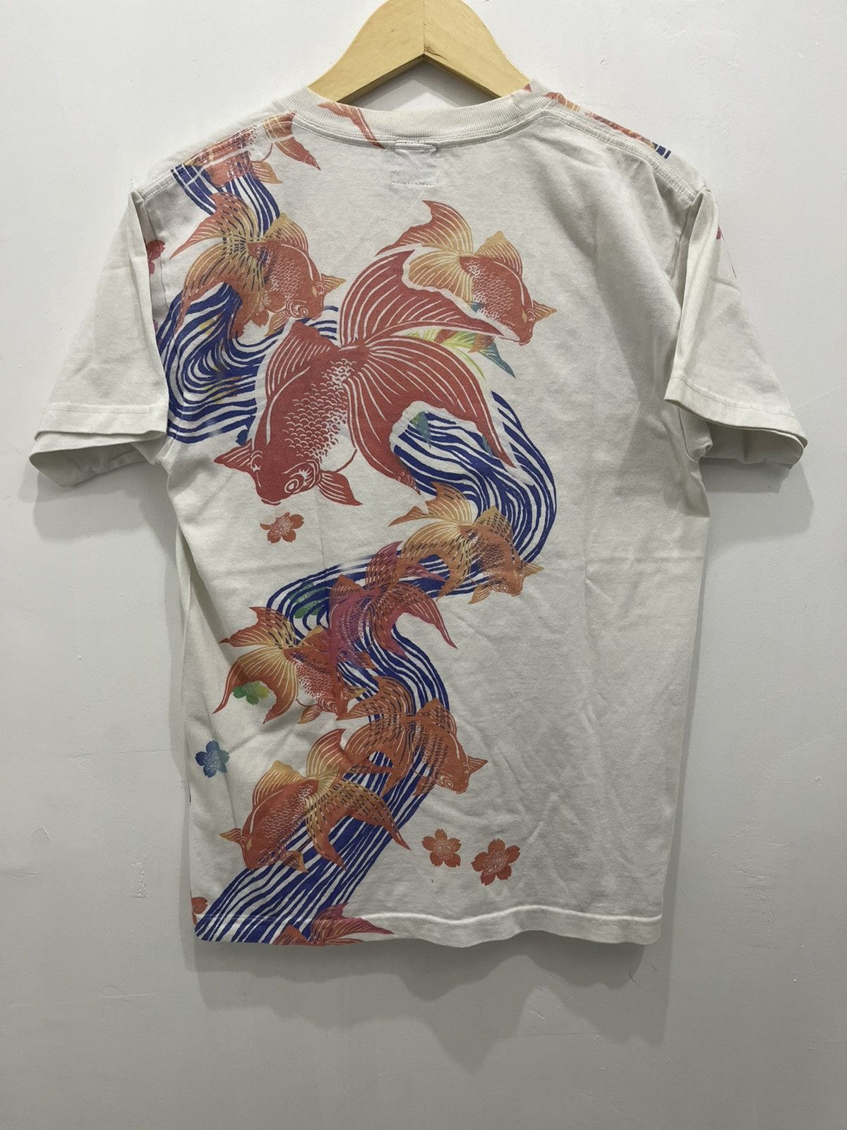 Japanese Brand Vtg Japanese Traditional Culture Gold fish tshirt Size US M / EU 48-50 / 2 - 5 Thumbnail