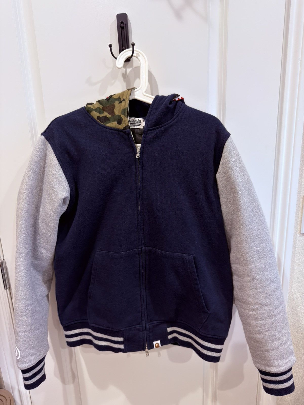Bape BAPE Batting shark full zip hoodie jacket Size M Size US M / EU 48-50 / 2 - 1 Thumbnail