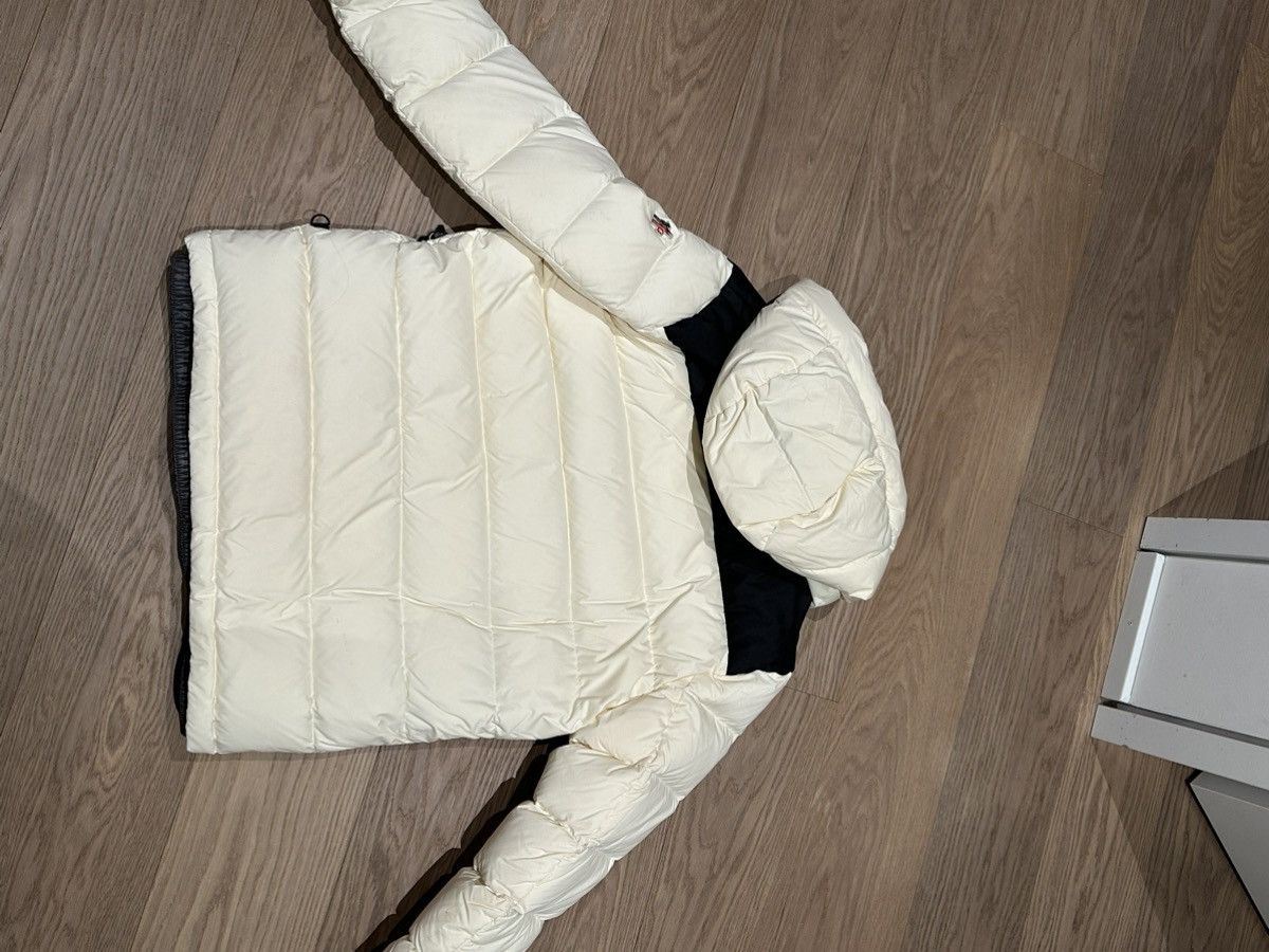 Moncler Moncler Grenoble White Size US L / EU 52-54 / 3 - 9 Thumbnail