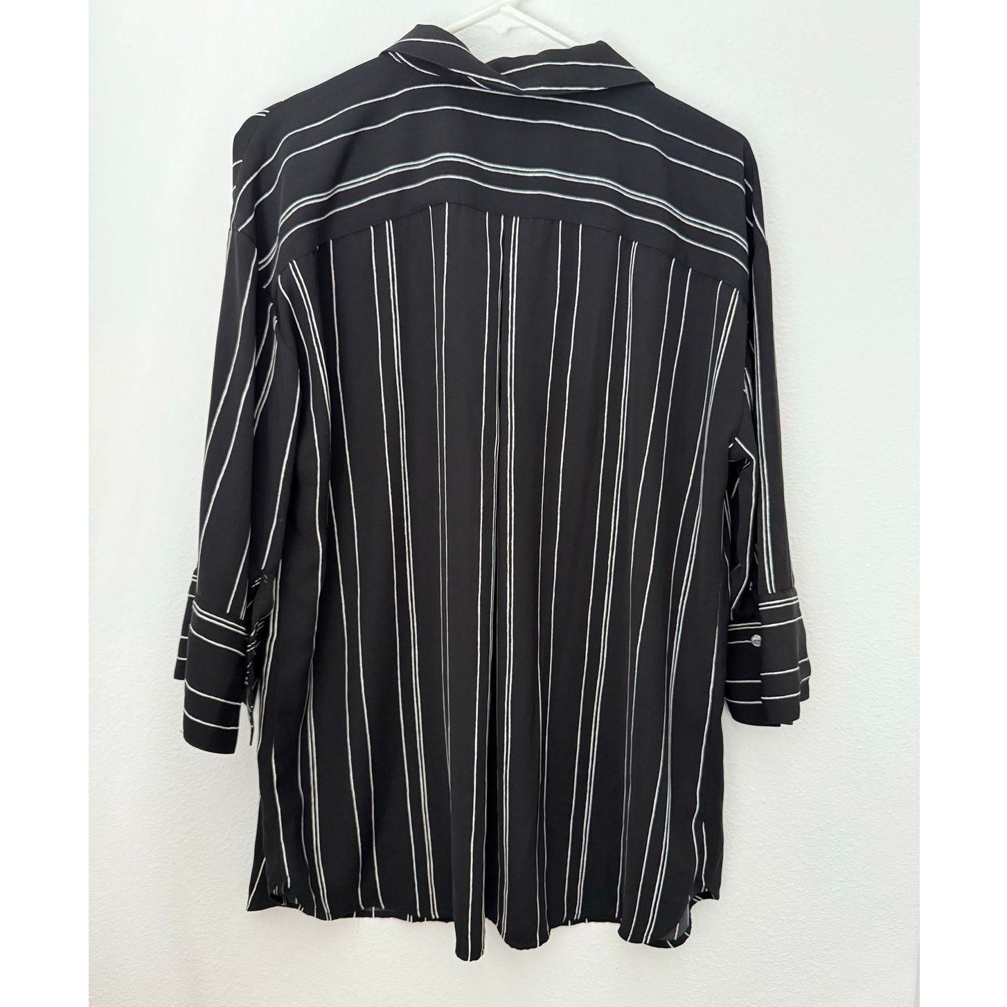 Ann Taylor Ann Taylor Factory Black & White Striped Blouse - Size L Size L / US 10 / IT 46 - 2 Thumbnail