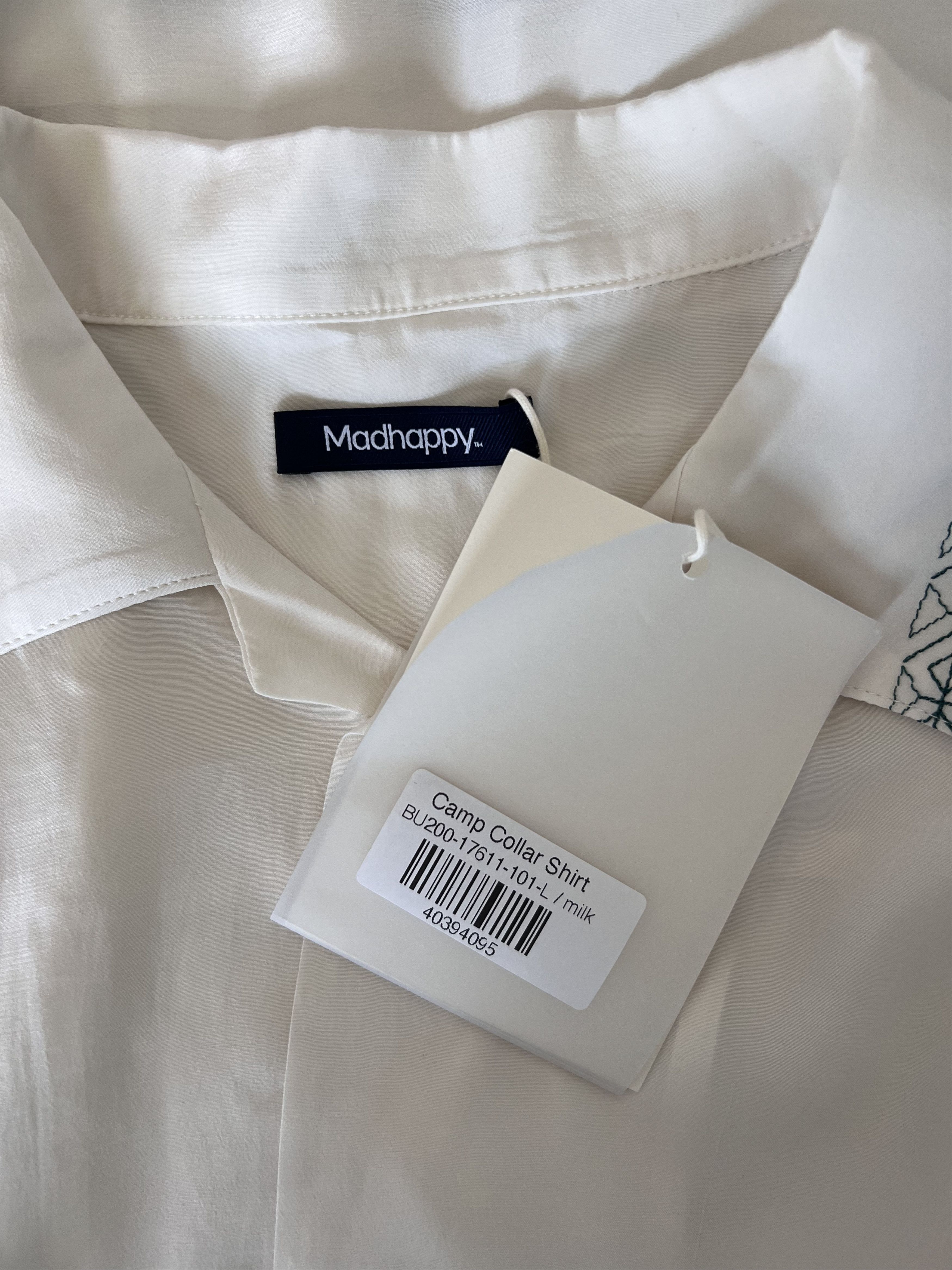 Madhappy Madhappy Embroidered Synergy Camp Collar Shirt in White Size US L / EU 52-54 / 3 - 7 Thumbnail