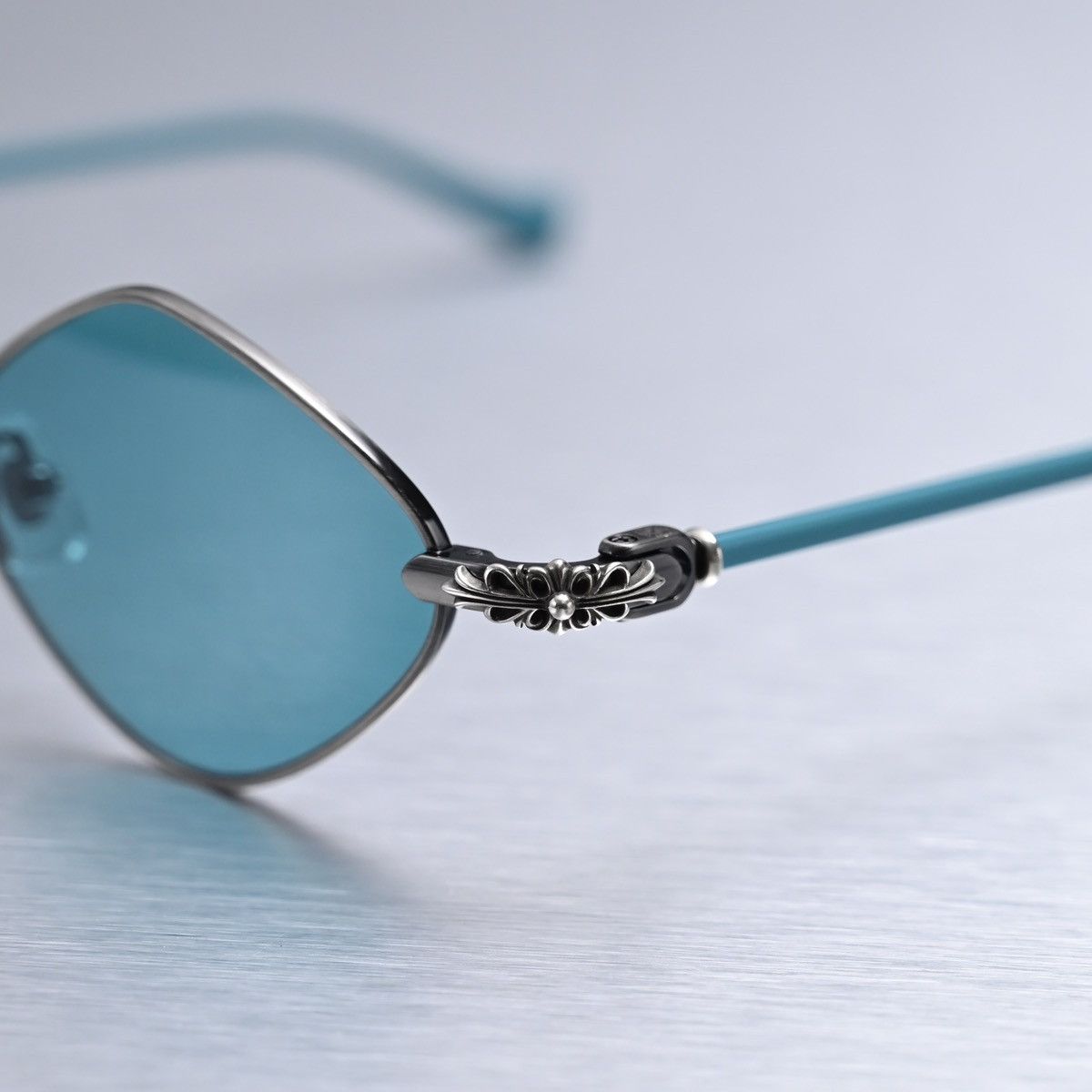 Chrome Hearts CHROME HEARTS DIAMOND DOG PEWTER TEAL SUNGLASSES Size ONE SIZE - 3 Thumbnail