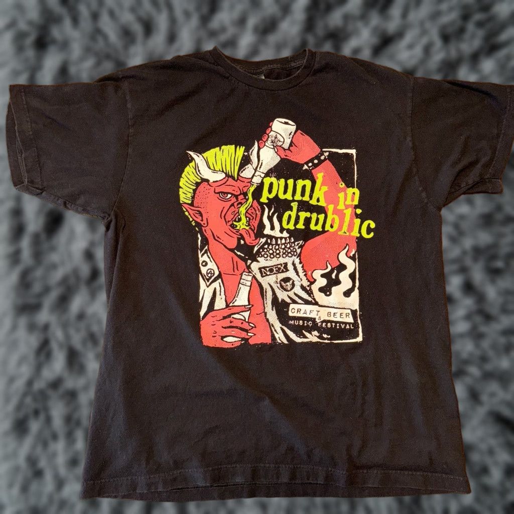 Tultex Punk In Drublic Craft Beer & Music Festival Black T Shirt 2018 XL Punk Rock Fest Shirt Mens Regular Black Cotton Tultex Double-Sided Vintage No Size US M / EU 48-50 / 2 - 1 Thumbnail
