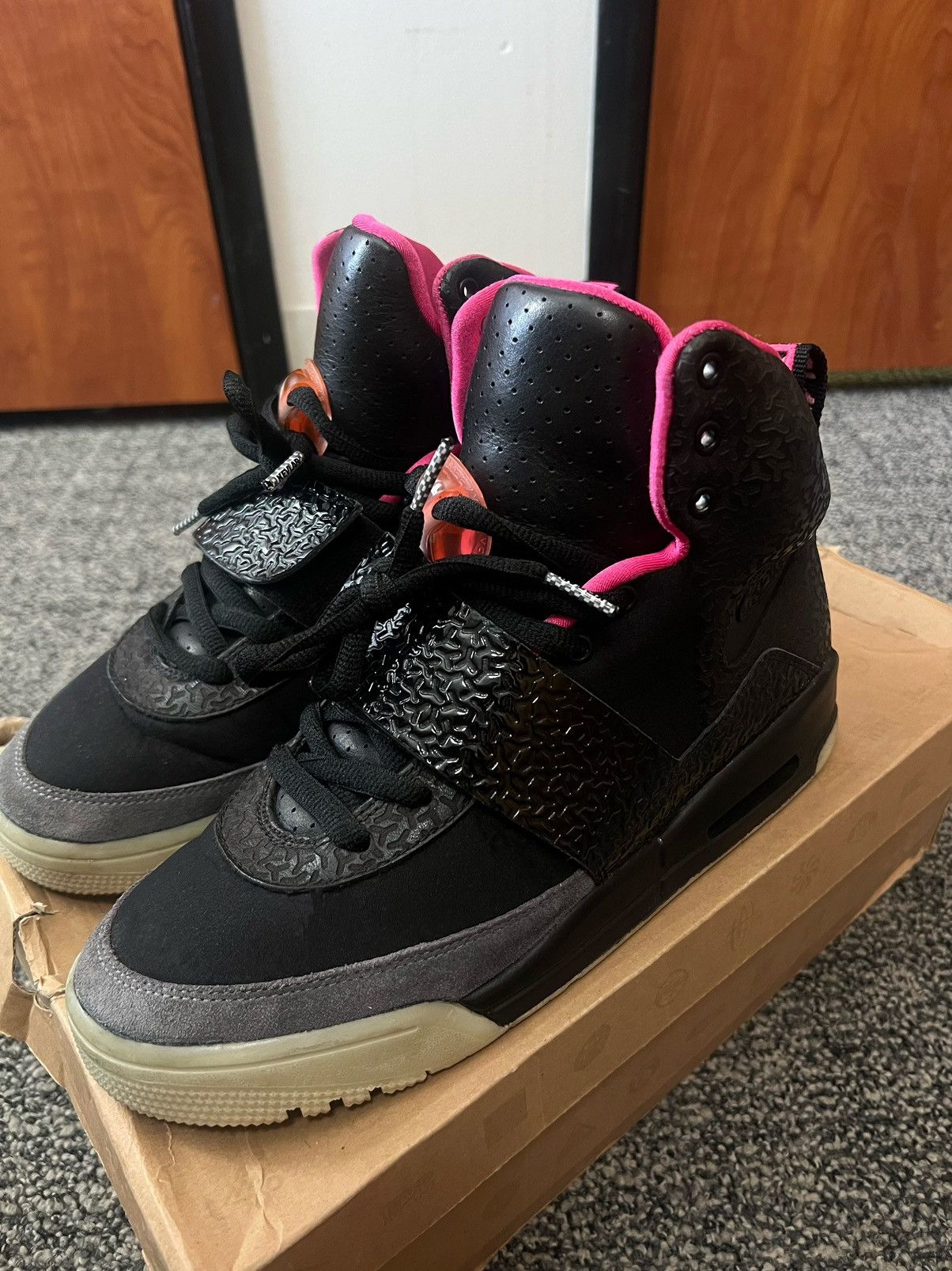 Air Yeezy 1 Blink Hi Top Sneakers