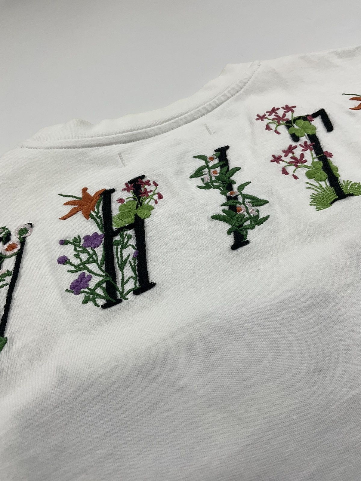 Off-White Off White Flower Embroidery Tee Size US S / EU 44-46 / 1 - 8 Thumbnail