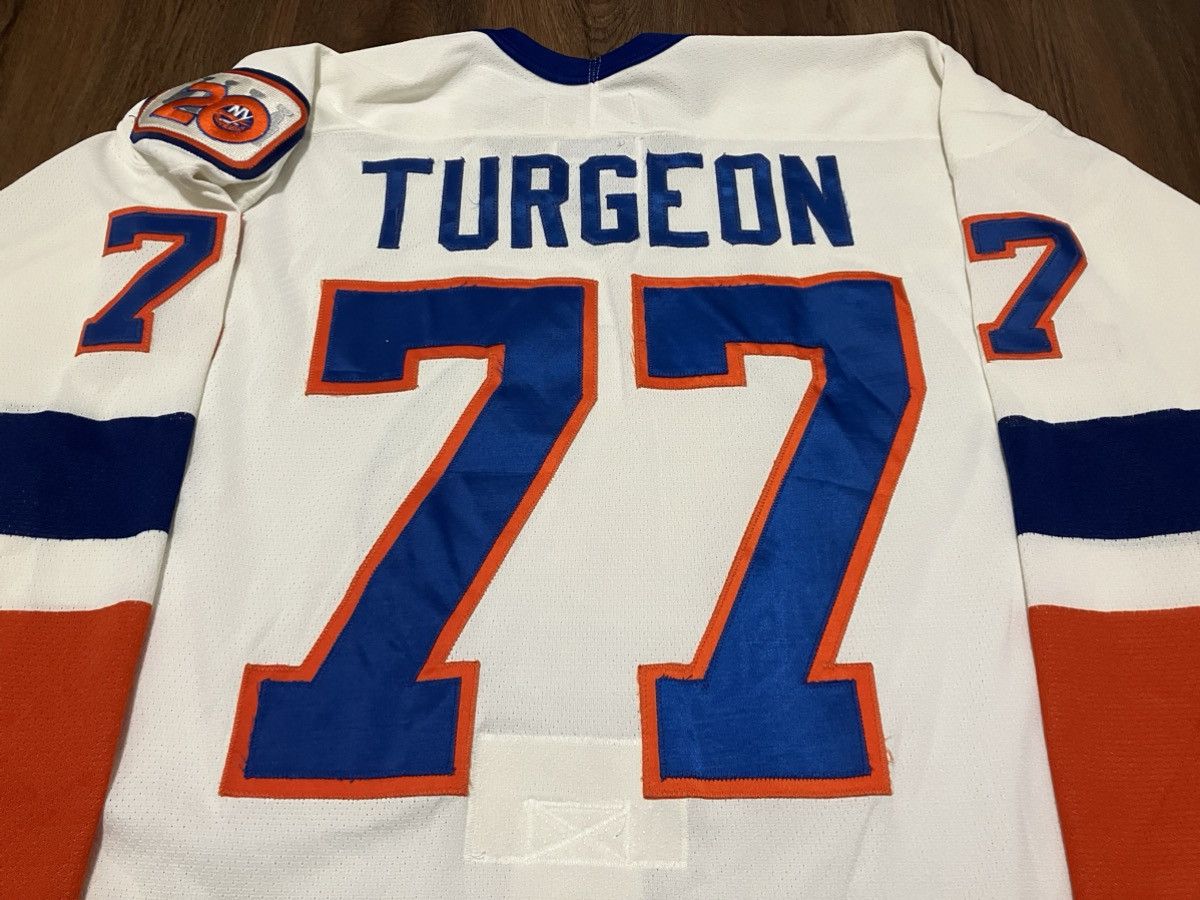 Ccm New York Islanders Turgeon Center Ice CCM NHL Hockey Jersey Size US XL / EU 56 / 4 - 6 Thumbnail