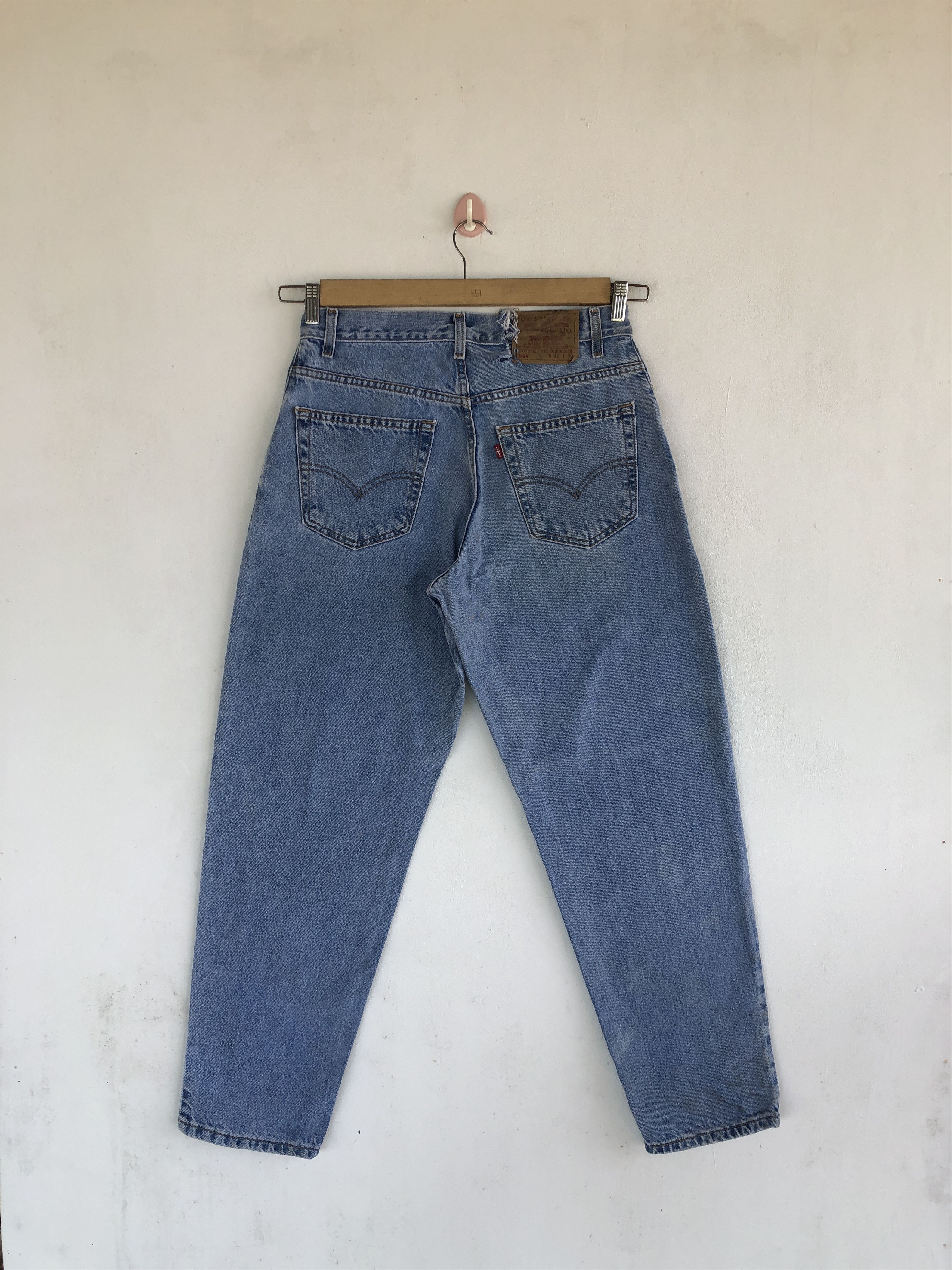 Levi's Vintage Levis 560 Baggy Jeans Levi's Light Wash Faded Denim Size US 30 / EU 46 - 2 Thumbnail