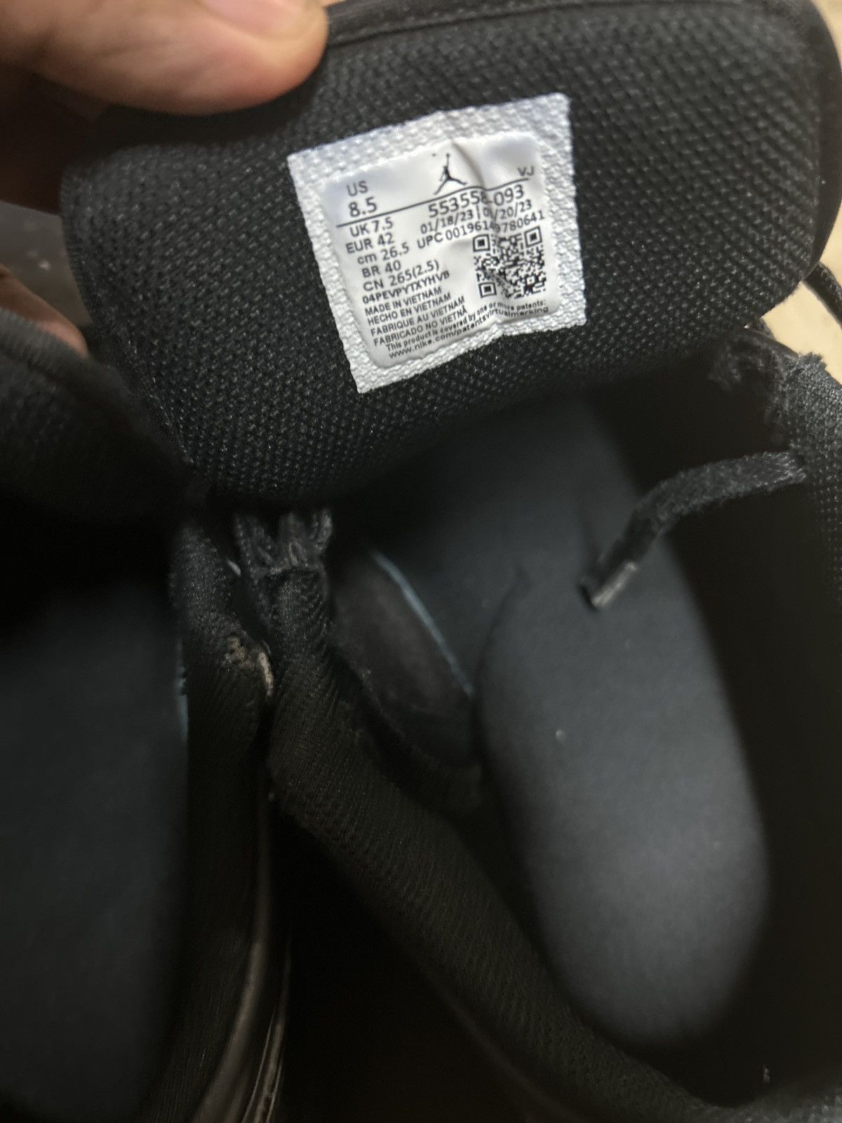 Jordan Brand Jordan 1 Low Triple Black Size (8.5)(2022) Very Worn Size US 8.5 / EU 41-42 - 4 Thumbnail