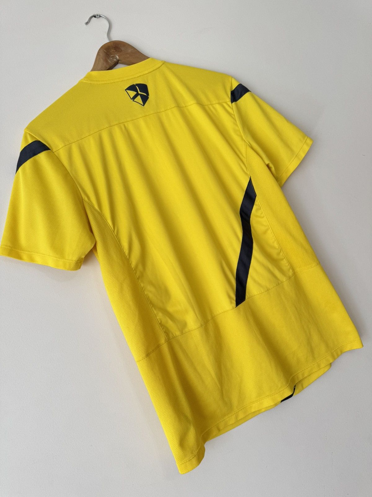 Nike Barcelona 2011-2012 Soccer Training Jersey Football Shirt Size US M / EU 48-50 / 2 - 10 Thumbnail
