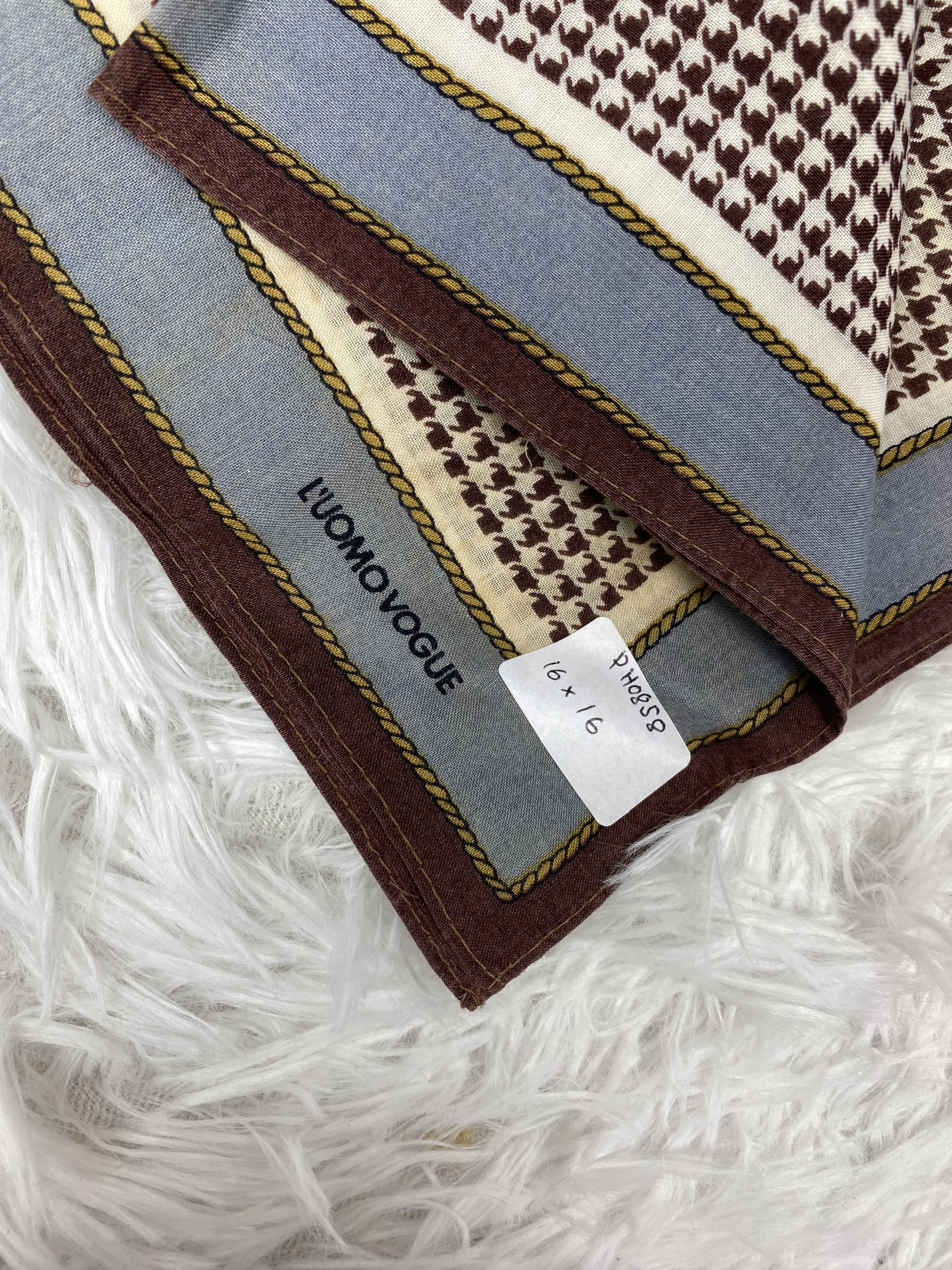 Vintage Vintage L'uomo Vogue Handkerchief Neckerchief PH0858 Size ONE SIZE - 2 Thumbnail