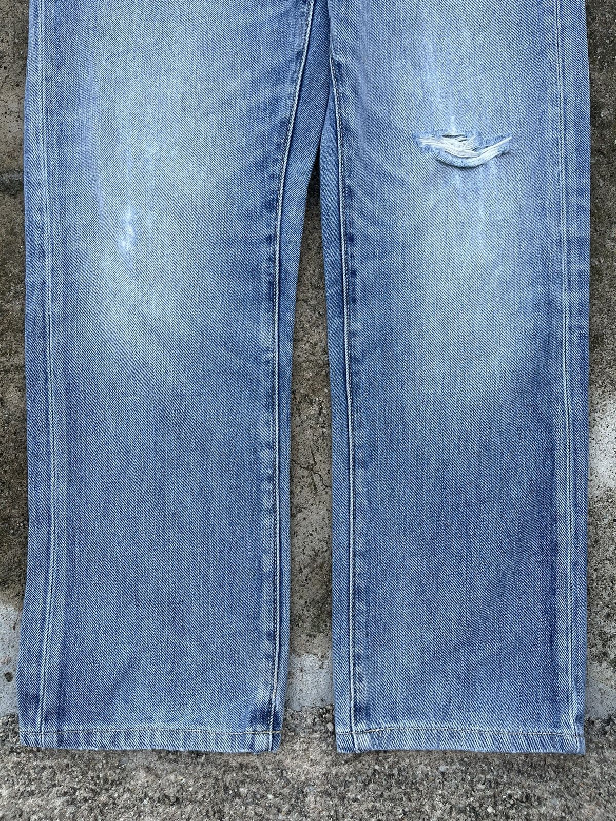 🔥 Japanese Brands Uniqlo Distressed Denim W30🔥