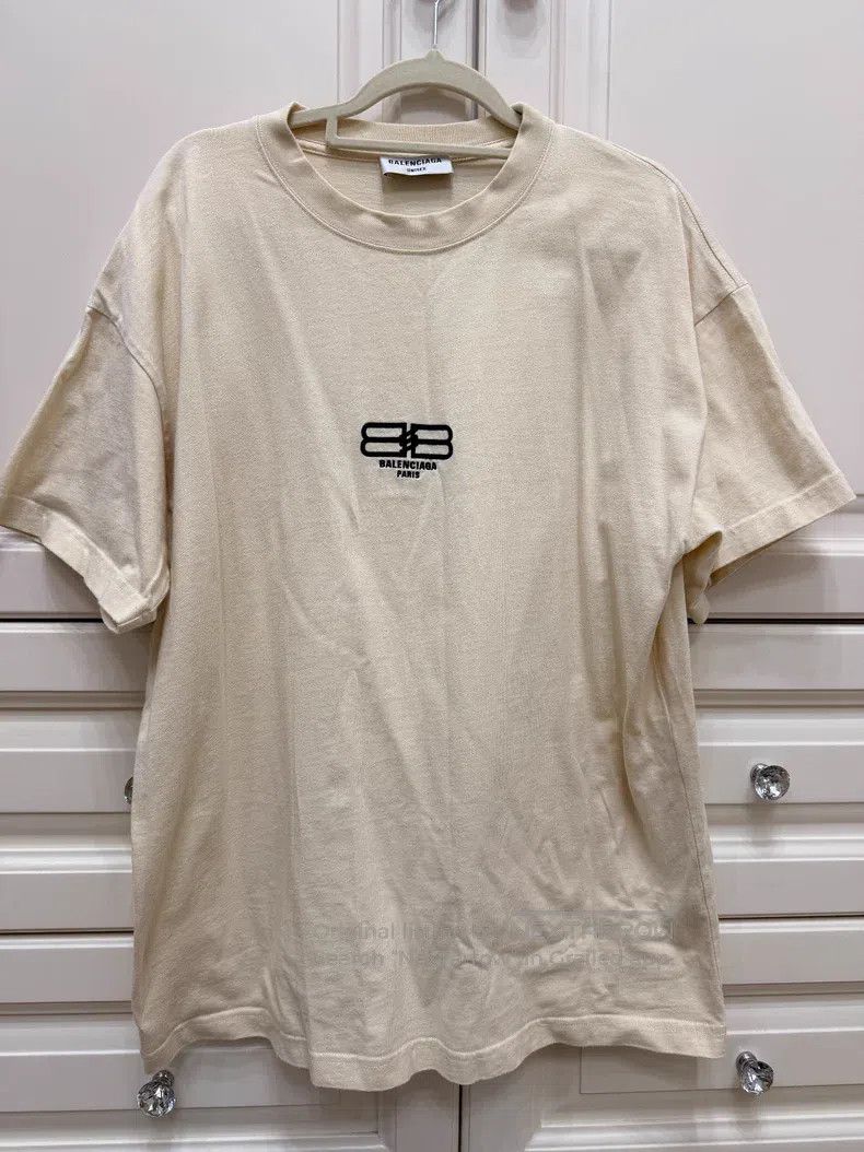 Balenciaga Balenciaga Beige Men's T-shirt Size US L / EU 52-54 / 3 - 1 Thumbnail