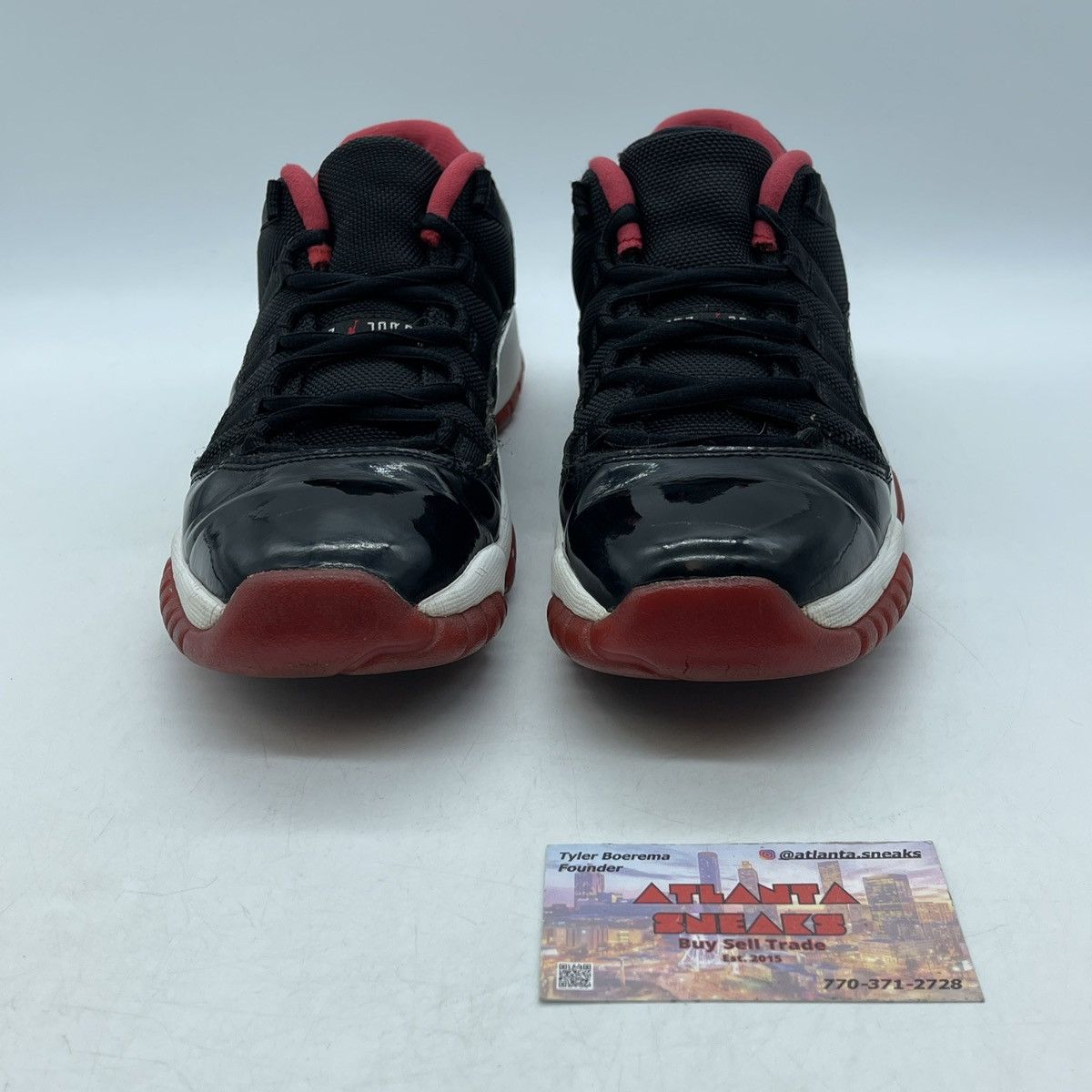 Jordan Brand Air Jordan 11 low bred Size US 7 / EU 40 - 2 Thumbnail
