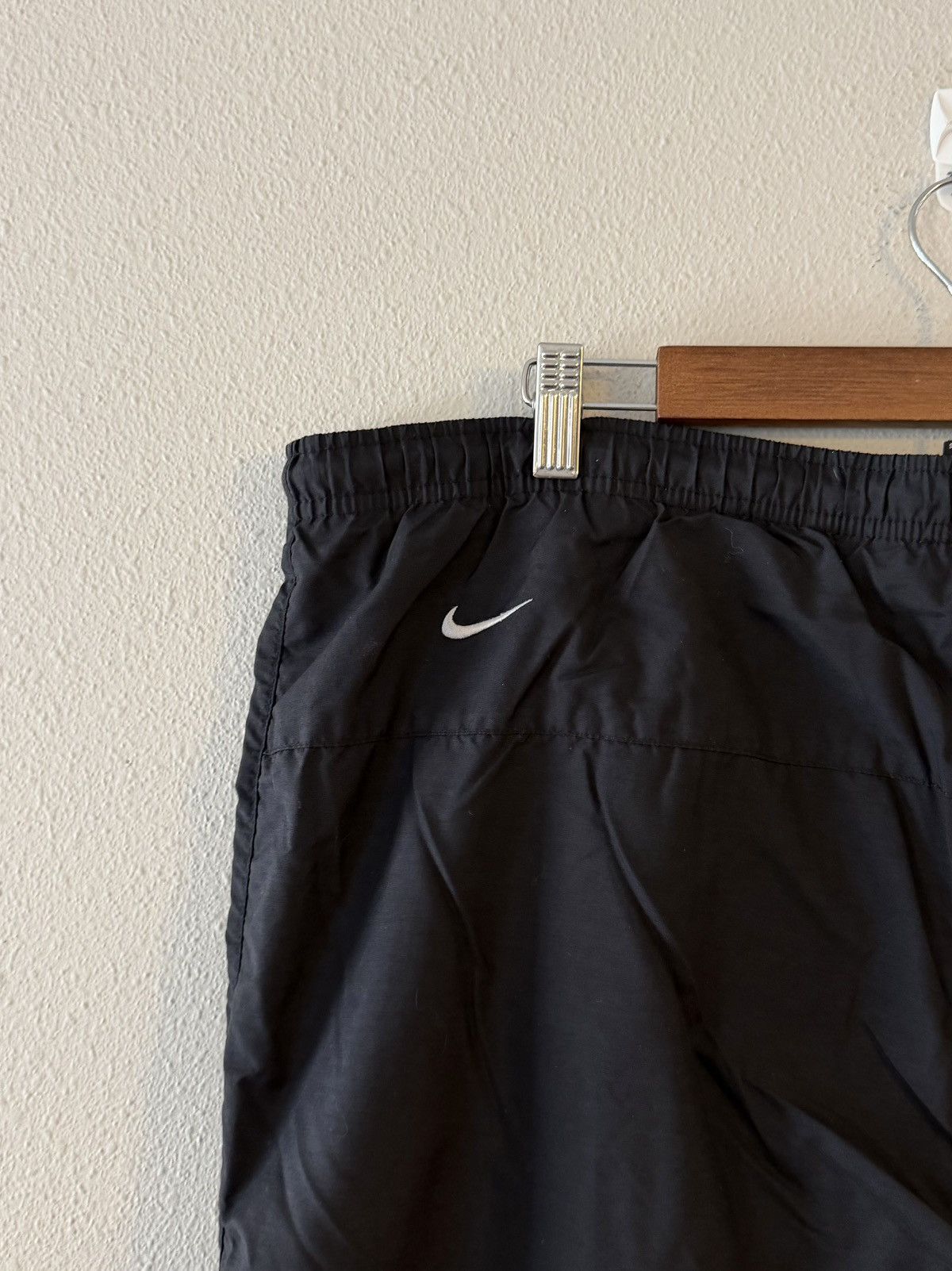Nike vtg y2k nike baggy blue nylon track pants 40x31 Size US 40 / EU 56 - 4 Thumbnail