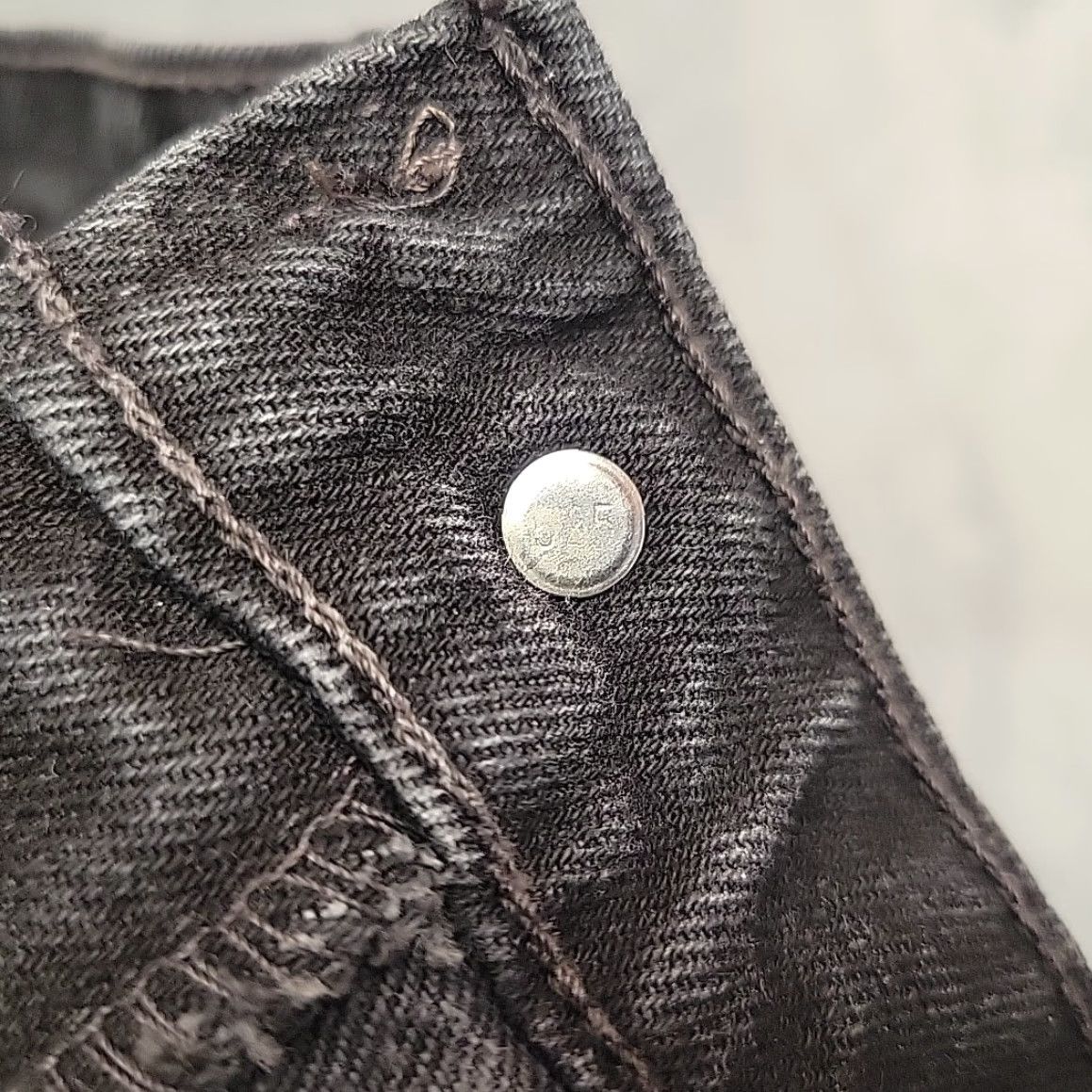 Levi's VINTAGE Levi's 505 Jeans Mens 33x32 Black Denim Straight Leg Made In USA 90s Mens Jeans Black Denim Straight 505 Vintage Levi's Size US 33 - 5 Thumbnail