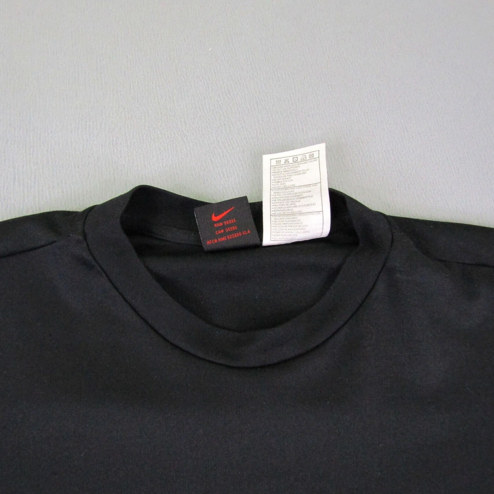 Nike VINTAGE Nike Shirt Mens Medium Black Red Swoosh Alpha Project Athletic Gym Y2K Logo Breathable Moisture Wicking Shirt Mens Size US M / EU 48-50 / 2 - 2 Thumbnail