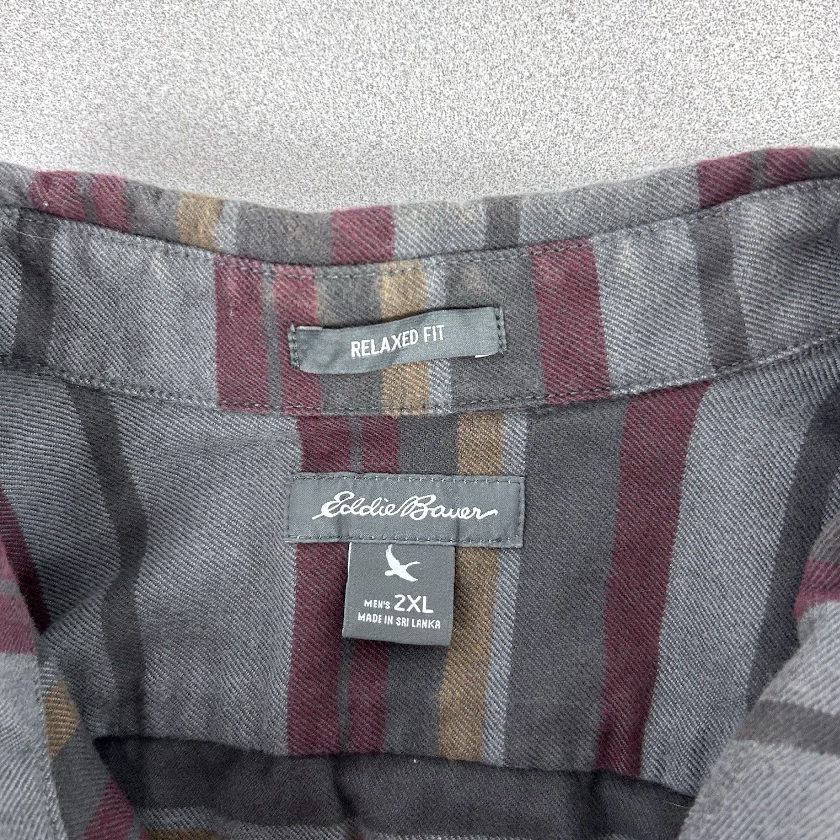 Eddie Bauer VINTAGE Eddie Bauer Long Sleeve Shirt Mens 2XL Gray Red Striped Button Down Size US XXL / EU 58 / 5 - 4 Thumbnail
