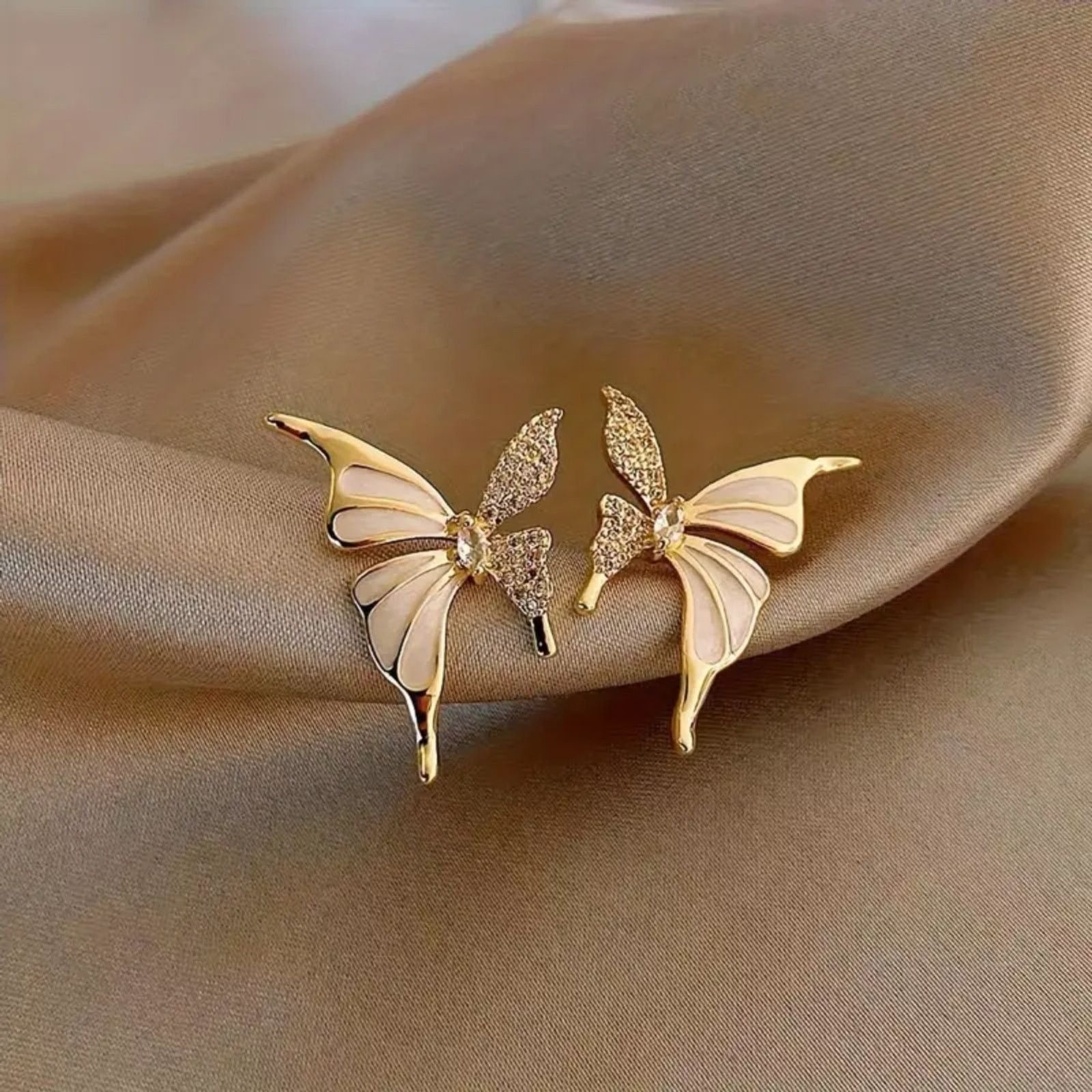 Other Wicked Silk Elegant Classy Golden Butterfly Winged Earrings Size ONE SIZE - 4 Thumbnail