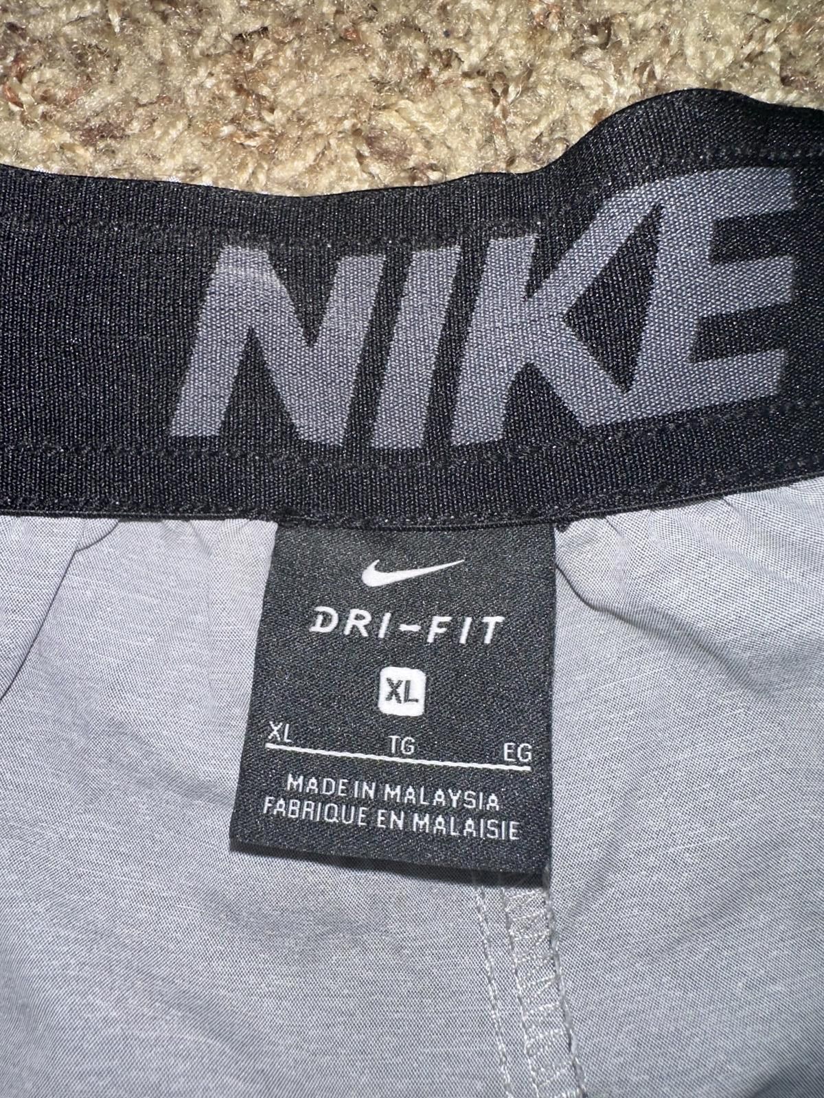 Nike Nike Men’s Flex Training Woven Grey Black Shorts Size US 36 / EU 52 - 4 Thumbnail