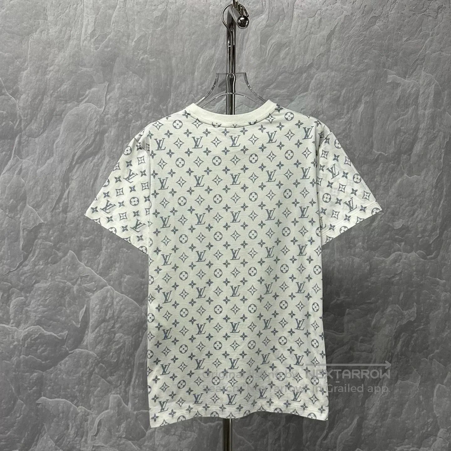 Louis Vuitton louis vuitton logo chain short sleeve t-shirt. Size US L / EU 52-54 / 3 - 4 Thumbnail