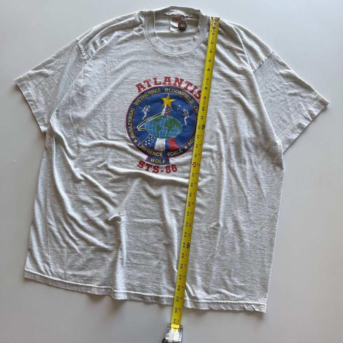Vintage 1997 Vintage NASA Atlantis STS-86 Tee Size US XL / EU 56 / 4 - 6 Thumbnail