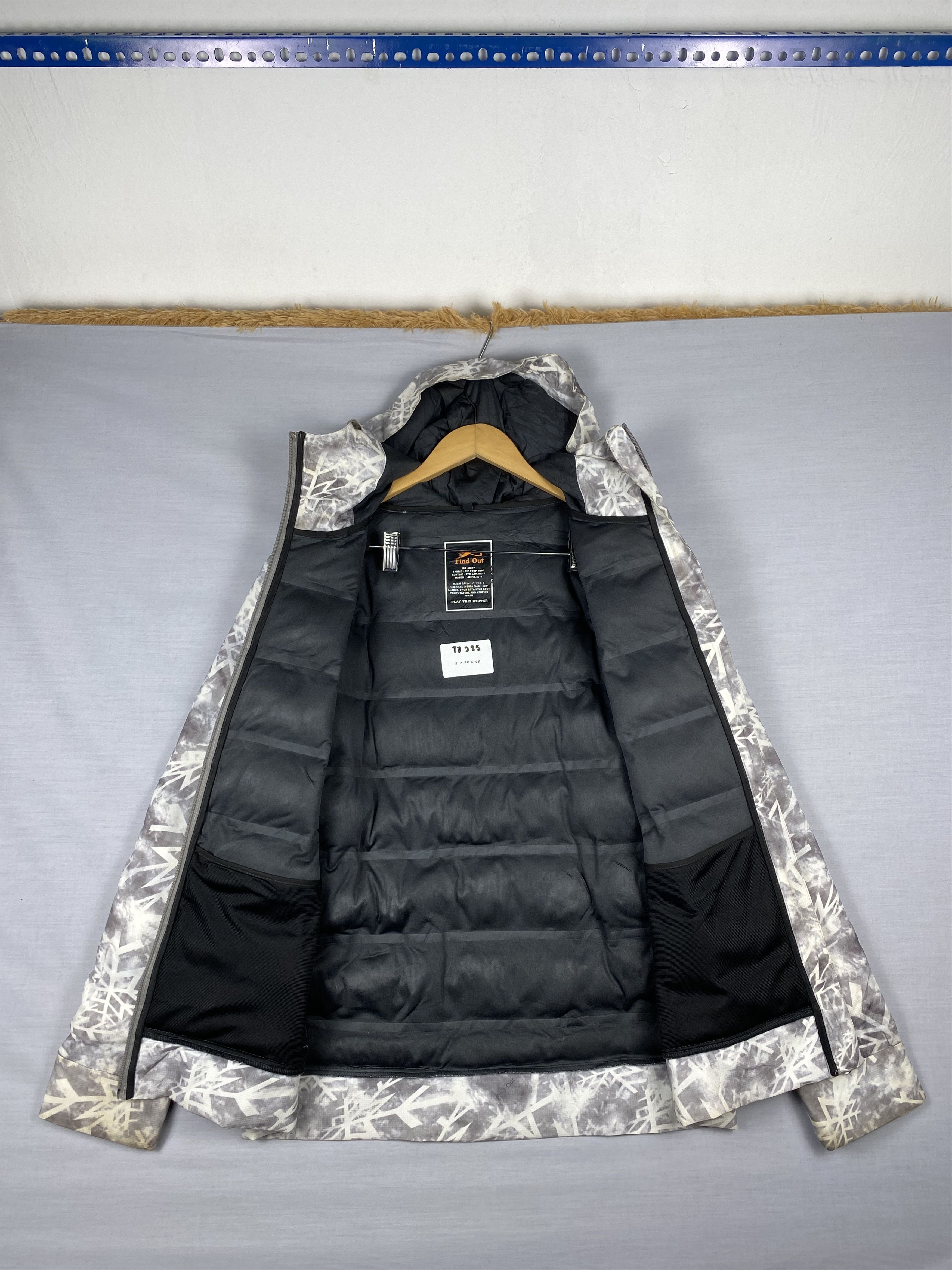 Japanese Brand Vintage Find Out Hoodie Zip Up Puffer Lining Jacket Size US L / EU 52-54 / 3 - 2 Thumbnail