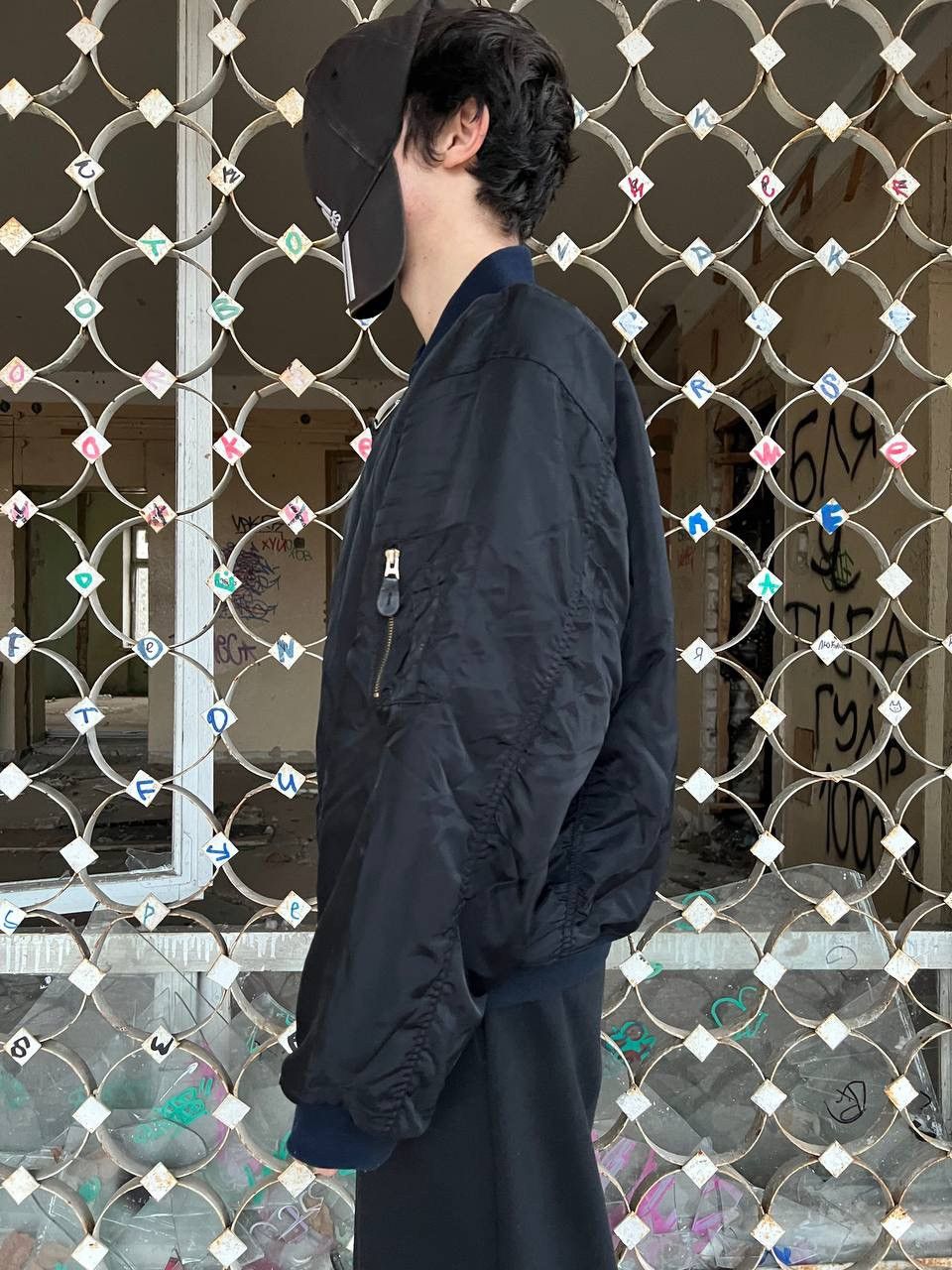Vintage Vintage Y2K Military MA-1 Distressed Balenciaga Style Bomber Size US L / EU 52-54 / 3 - 6 Thumbnail