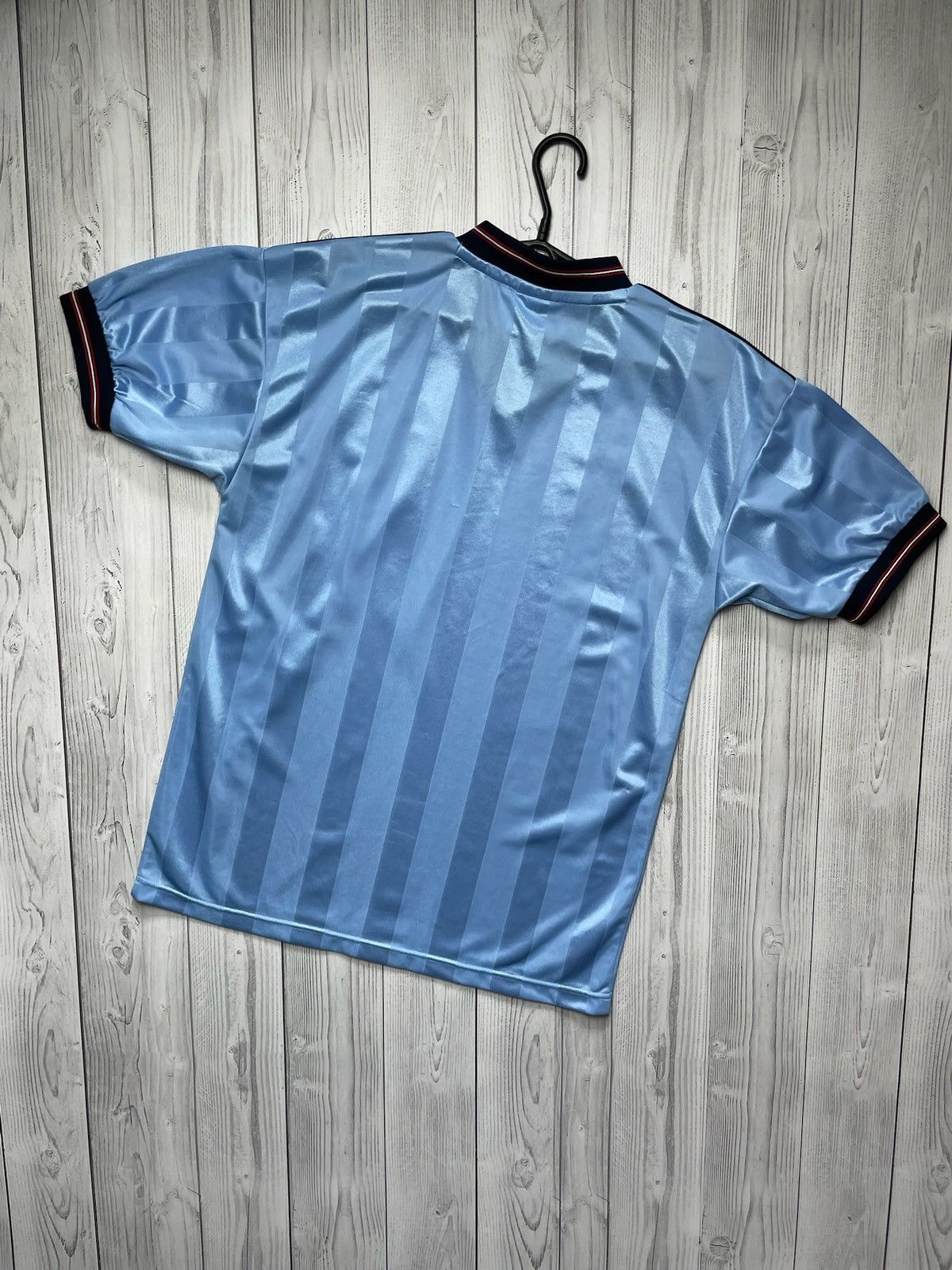 Vintage Vintage England soccer jersey size M blue away rare Size US M / EU 48-50 / 2 - 9 Thumbnail