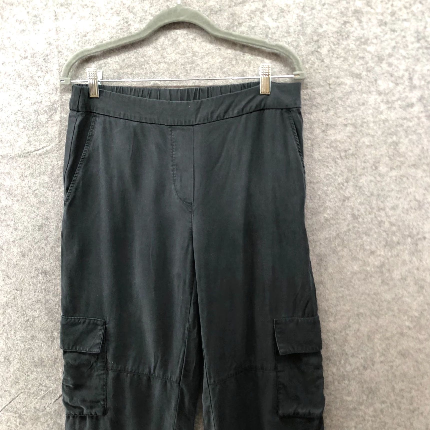 Banana Republic VINTAGE: No Banana Republic Pants Women M Black Cargo Relaxed Tencel Jogger Pull On 27 in Inseam Size 32" / US 10 / IT 46 - 3 Thumbnail