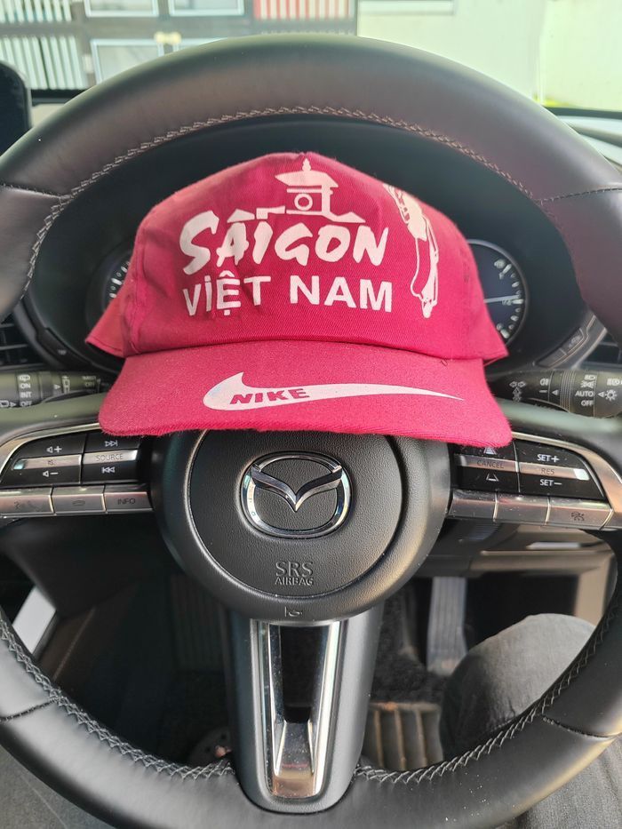 Vintage Vintage Nike Saigon Y2k Cap Hat Size ONE SIZE - 1 Thumbnail