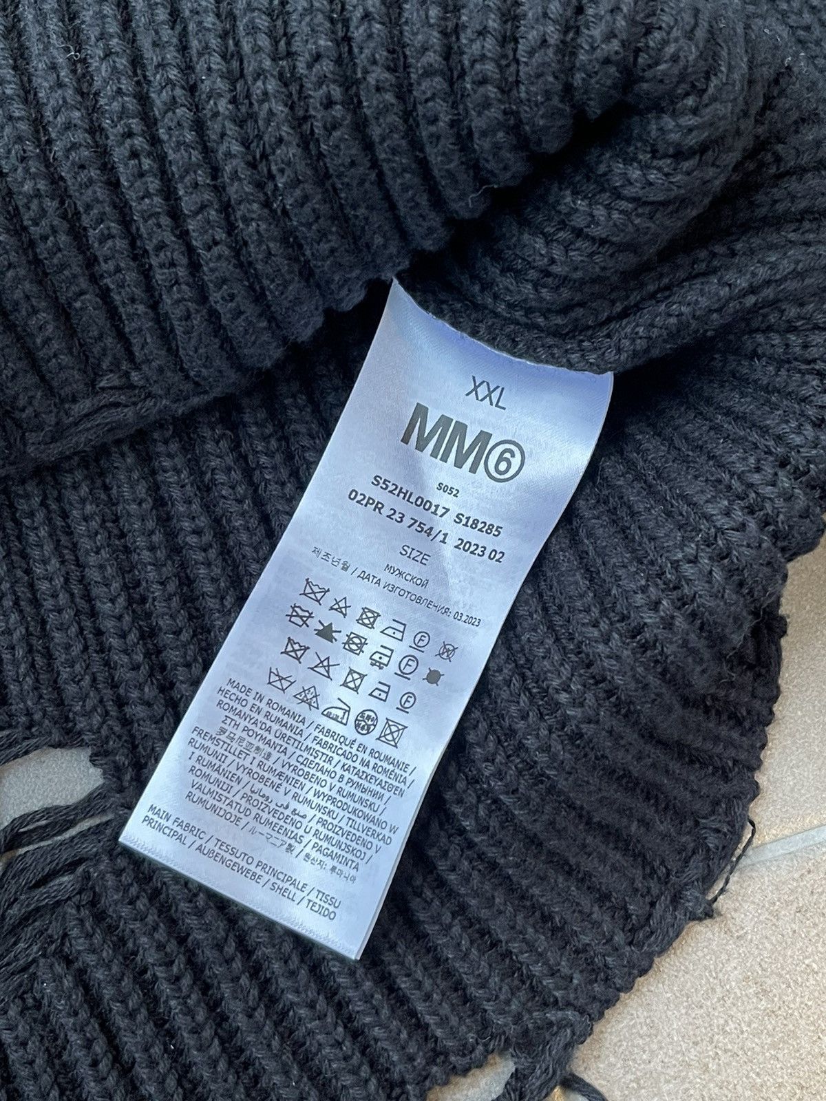 Maison Margiela !DS! SS23 Maison Margiela Distressed Black Knitted Sweater Size XXL / US 16-18 / IT 52-54 - 19 Thumbnail