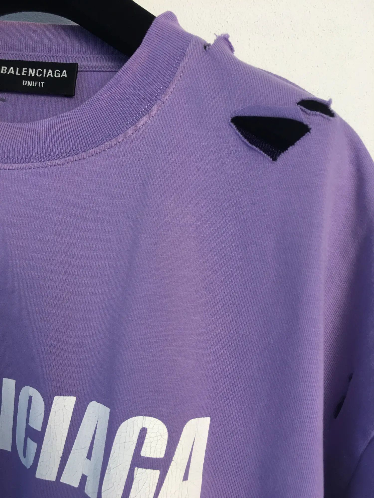 Balenciaga SS'22 Ripped T-shirt Size US XXS / EU 40 - 4 Thumbnail