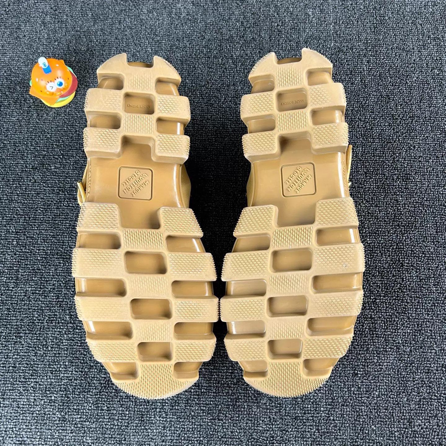 Louis Vuitton LOUIS VUITTON Round Toe Buckle Platform Loafer 43 Size US 10 / EU 43 - 6 Thumbnail