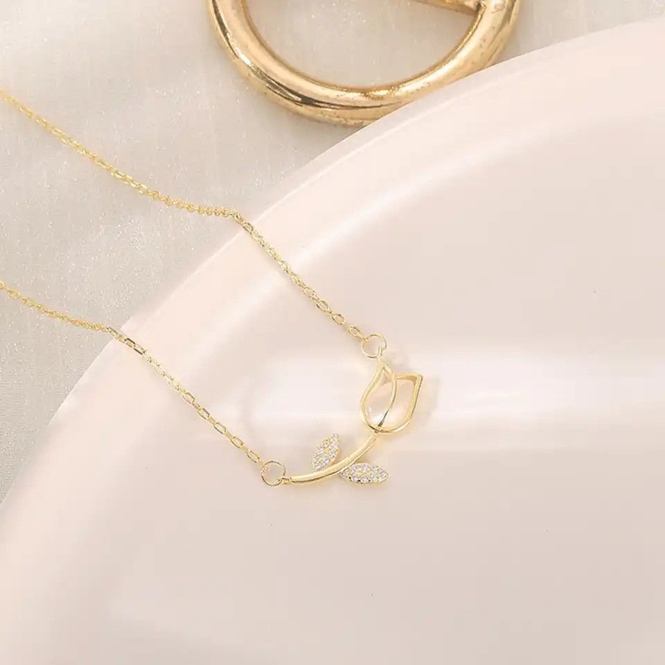 Other Elegant Women Tulip Necklace Size ONE SIZE - 1 Thumbnail