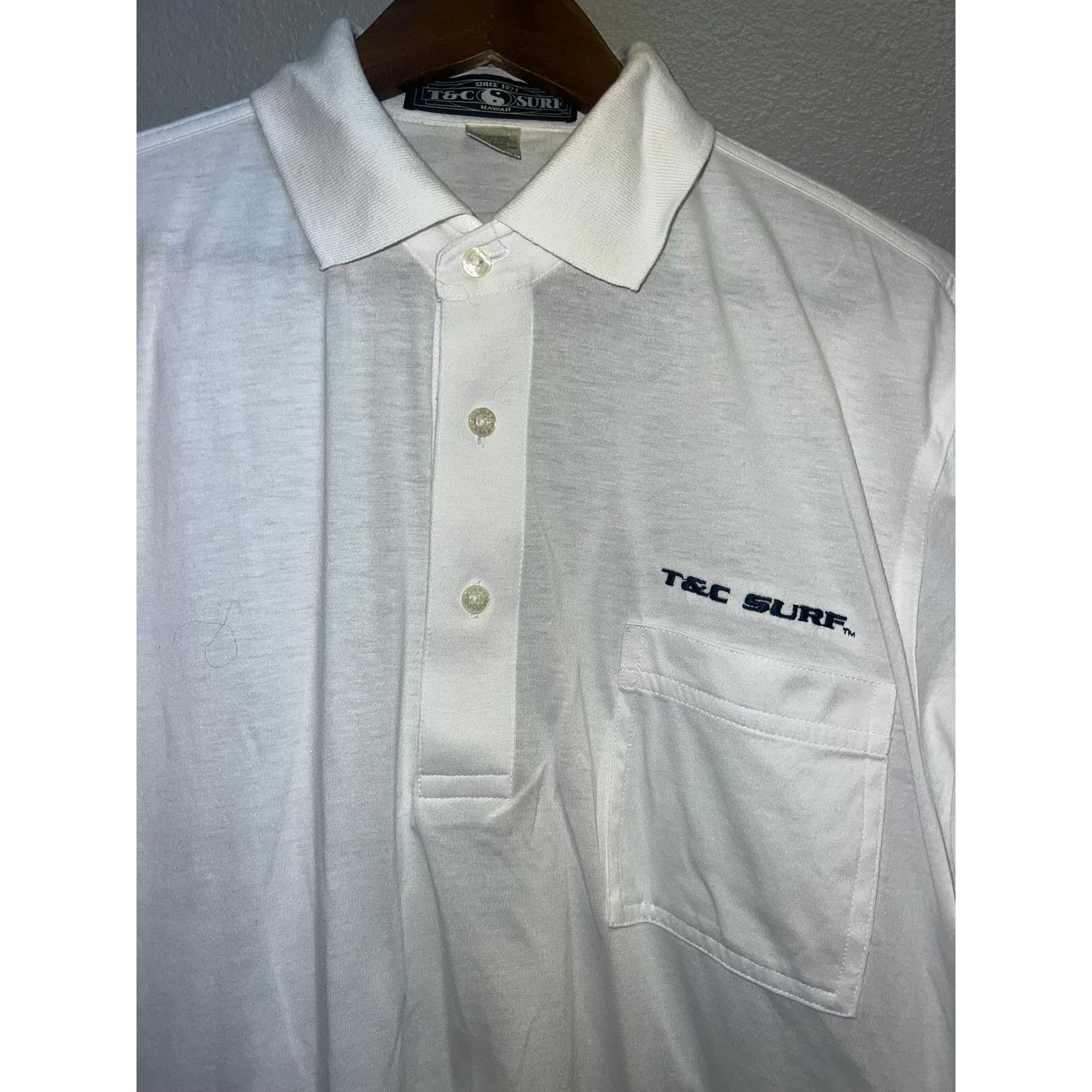 Vintage Vintage T&C Surf Polo Shirt Hawaii White Surfing 90s M Size US M / EU 48-50 / 2 - 2 Thumbnail