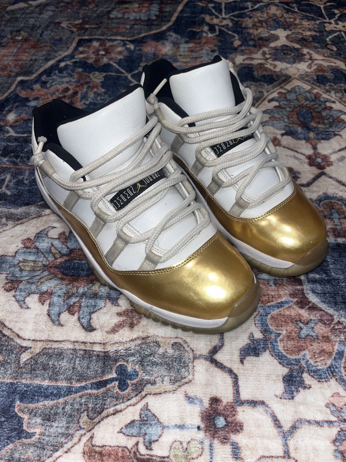 Jordan Brand Jordan 11 Closing Ceremonies Size US 9.5 / EU 42-43 - 1 Thumbnail
