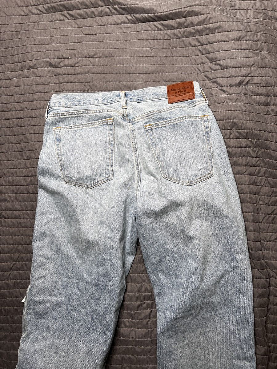 Abercrombie & Fitch Abercombie & Fitch Blowout jeans Size US 32 / EU 48 - 4 Thumbnail